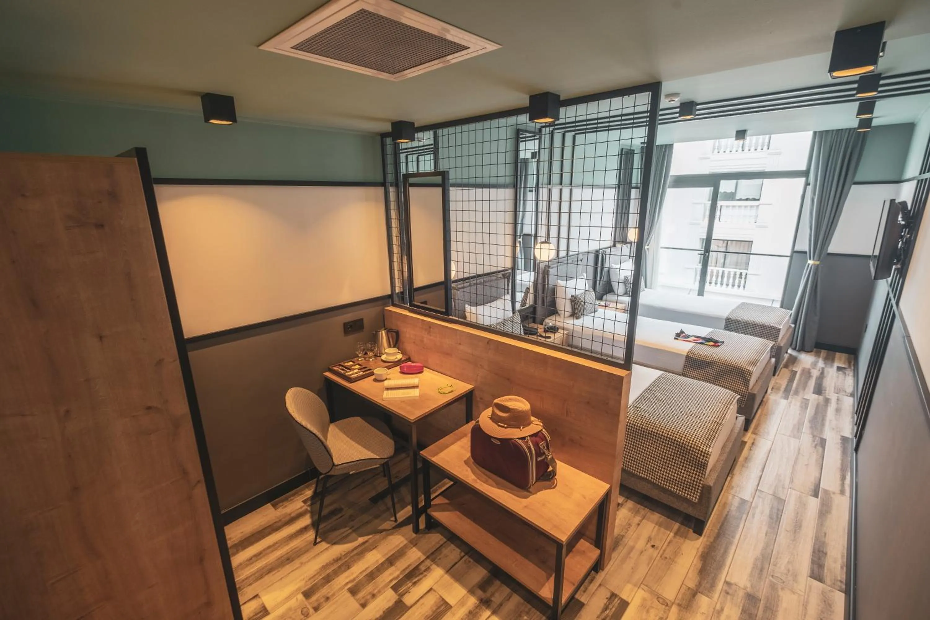 Bed in City Life Demir Hotel