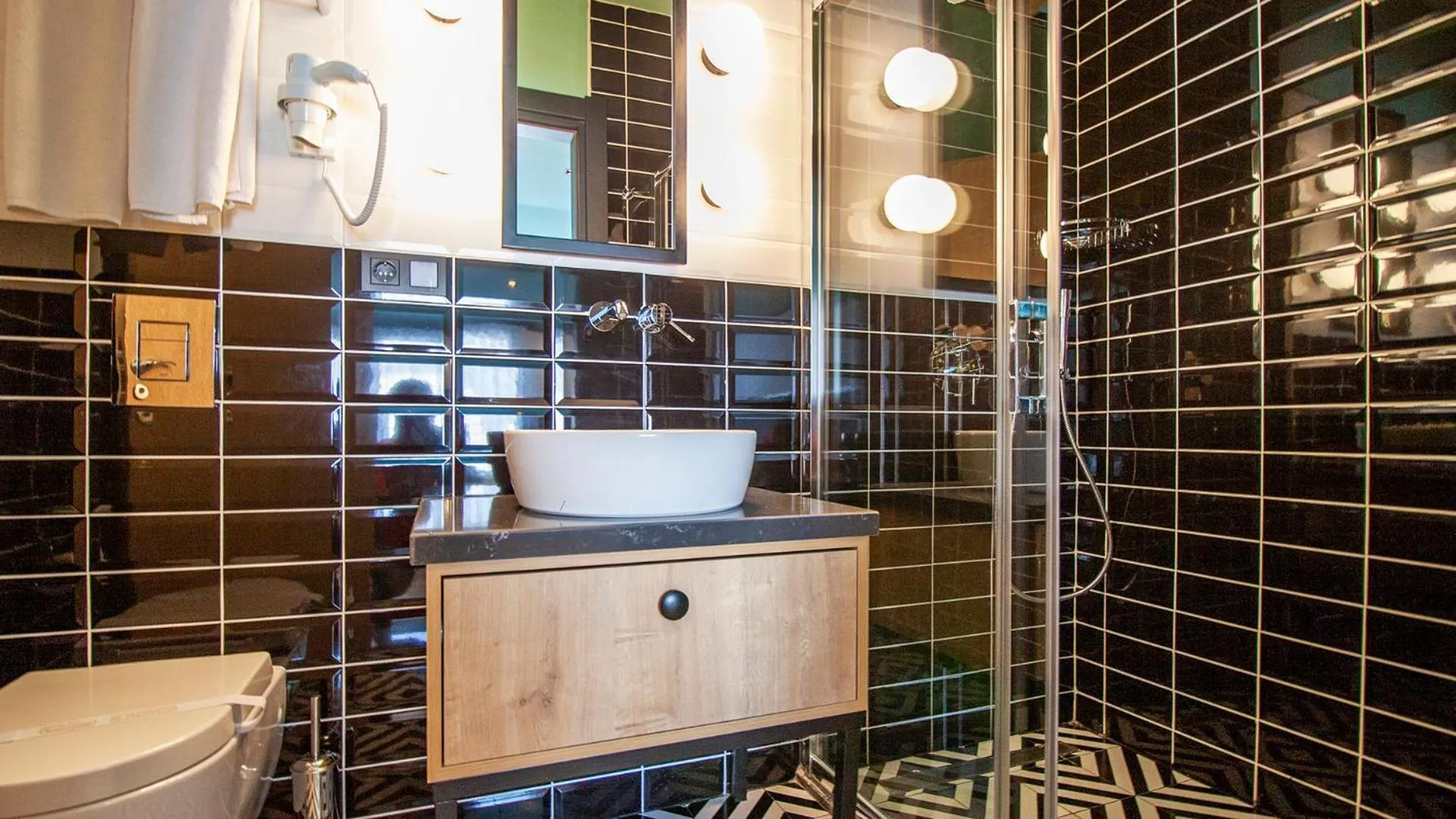 Shower in City Life Demir Hotel