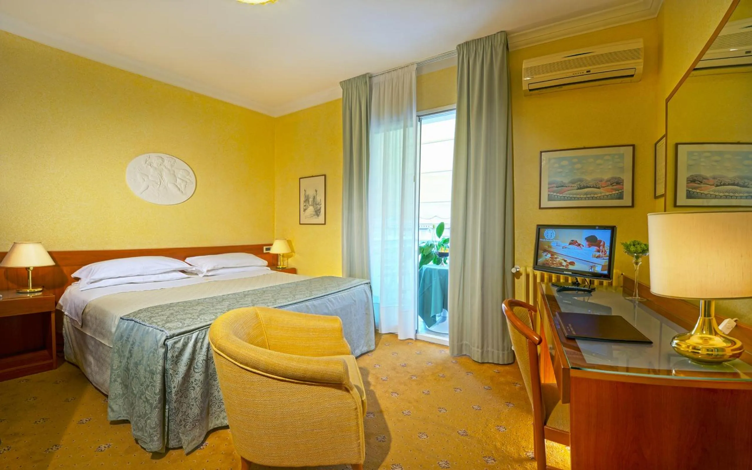 Bed in Hotel Aurora Terme