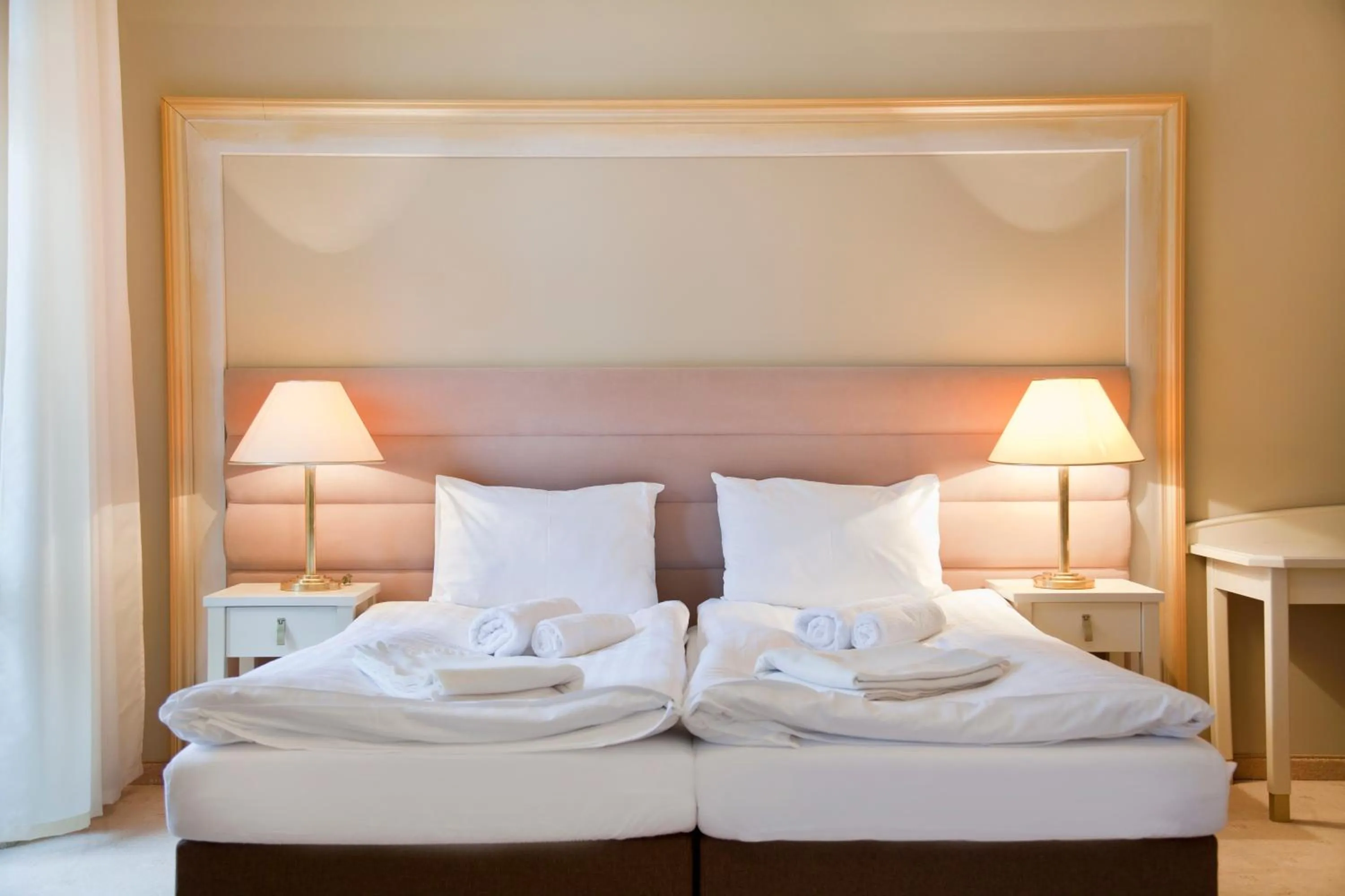 Photo of the whole room, Bed in Villa Lessing