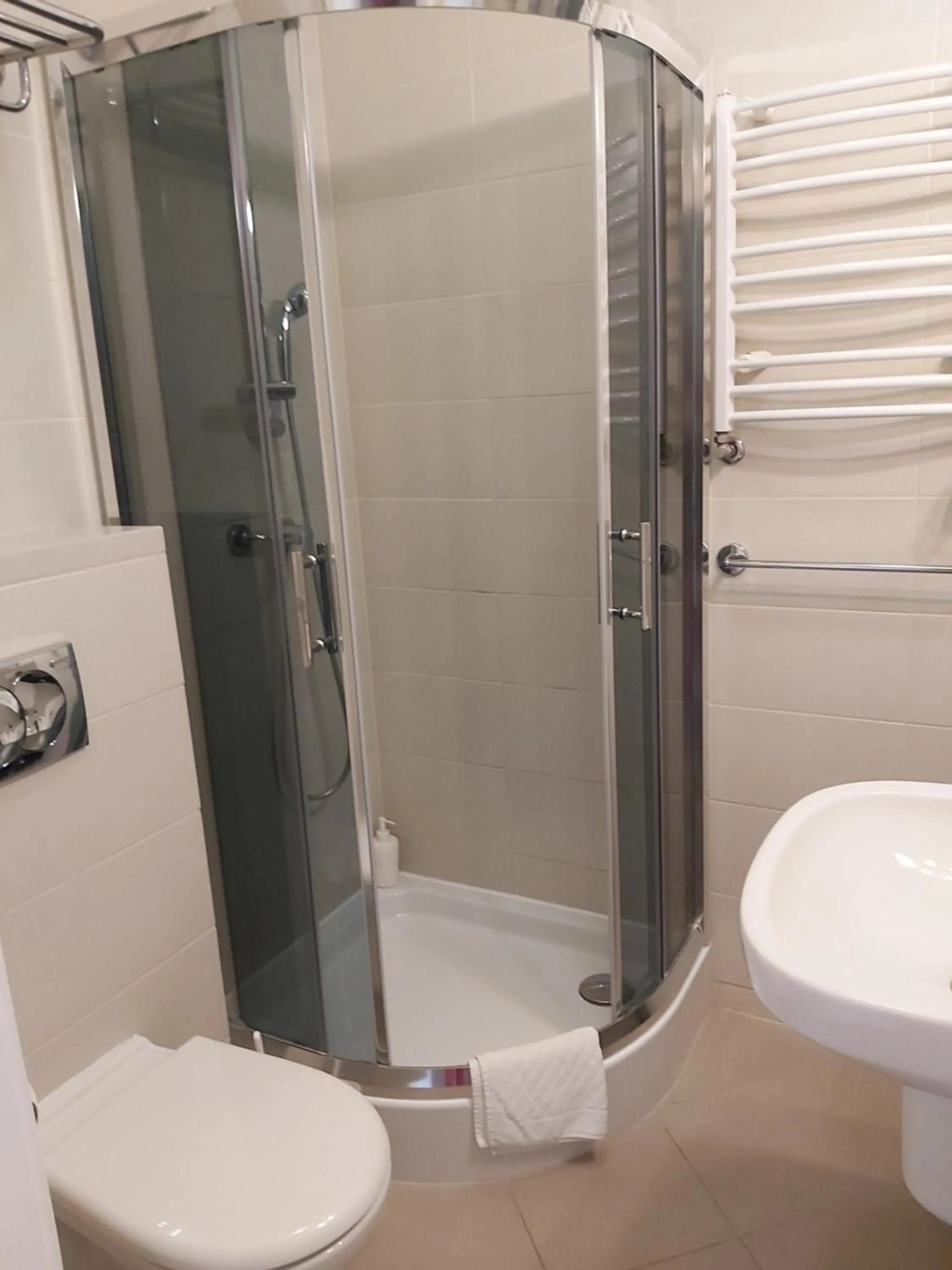 Shower in Villa Lessing