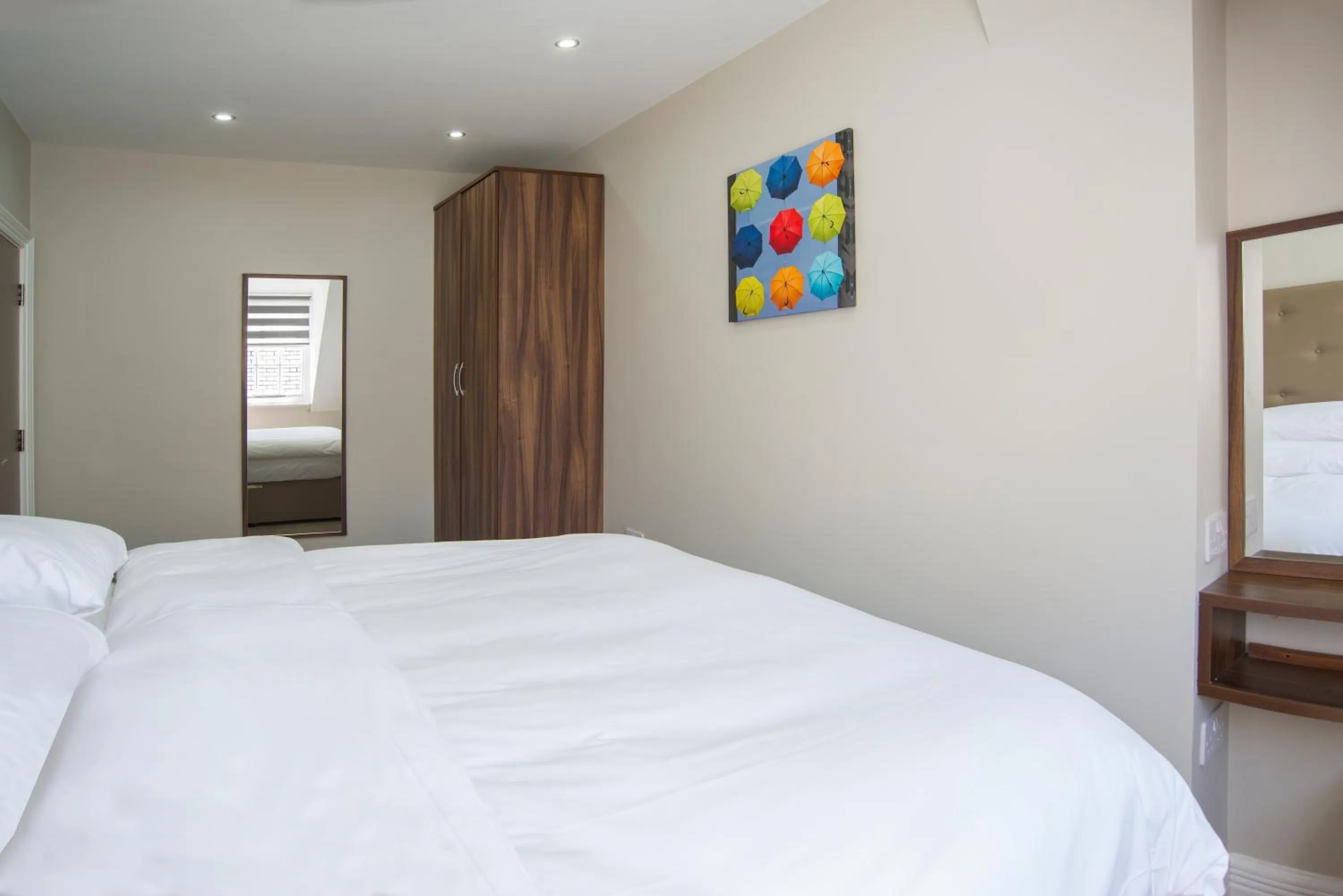 Bedroom, Bed in The Castle Collection - 42 Castle Street