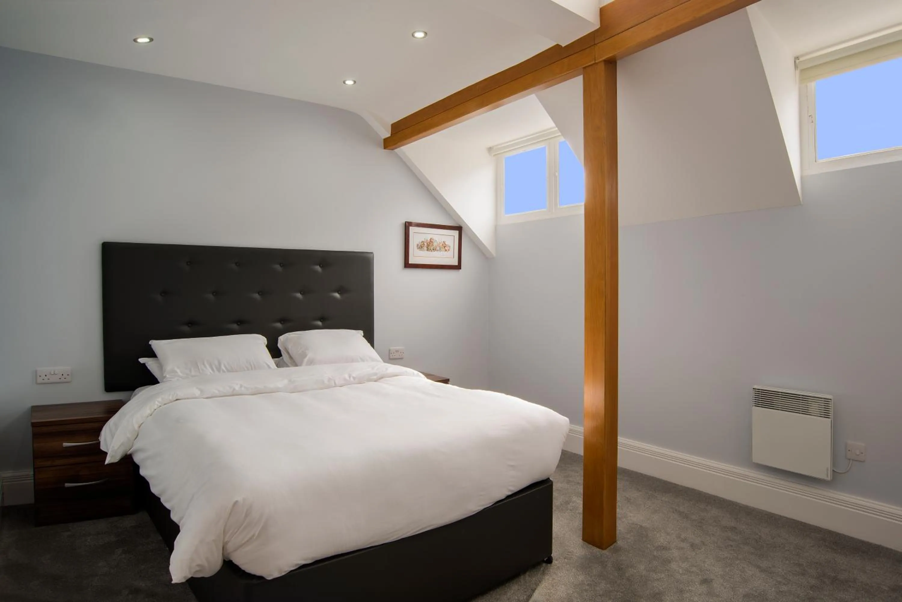 Bedroom, Bed in The Castle Collection - 42 Castle Street