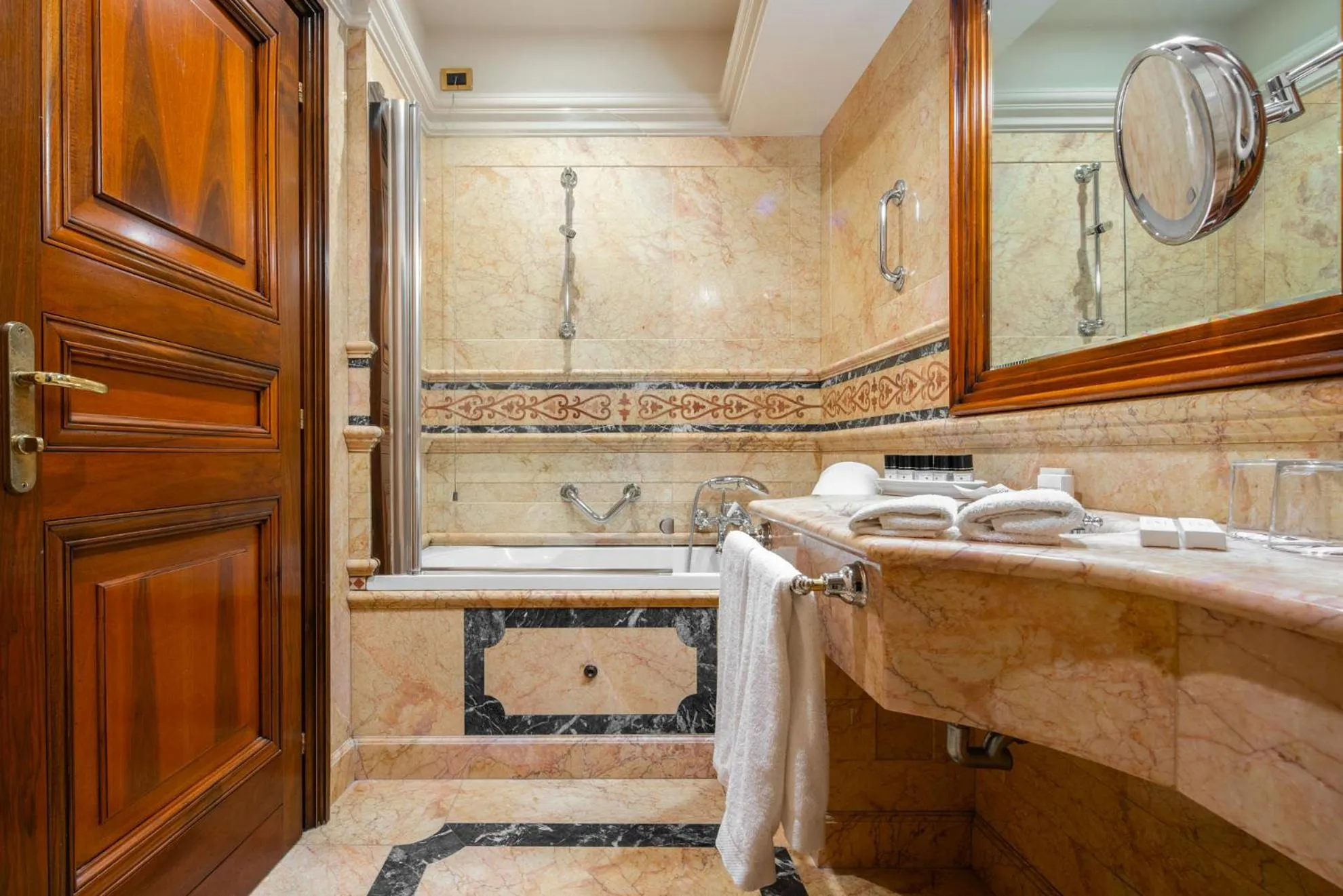 Bathroom in Bellevue Luxury Rooms - San Marco Luxury
