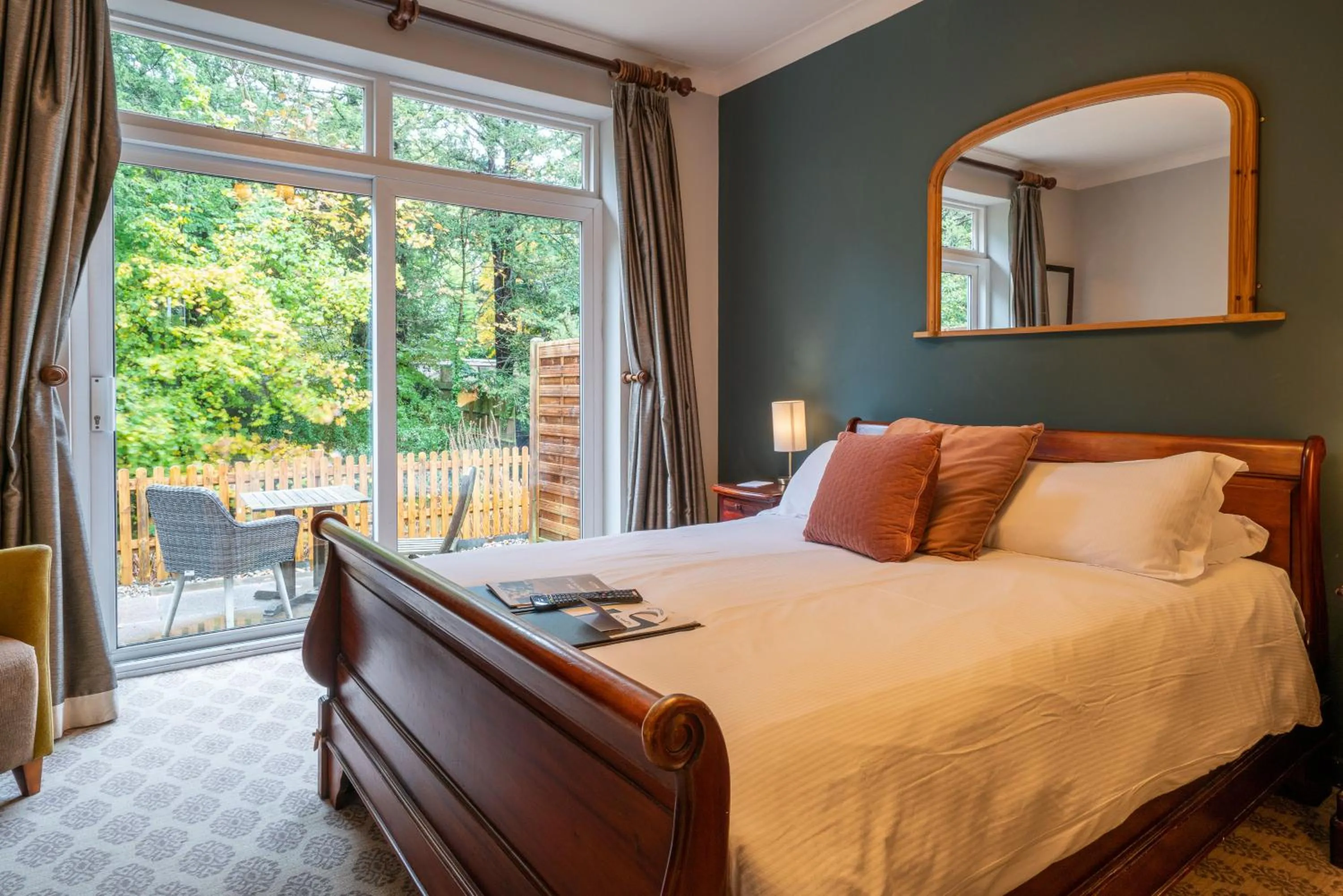 Bed in The Dundas Arms