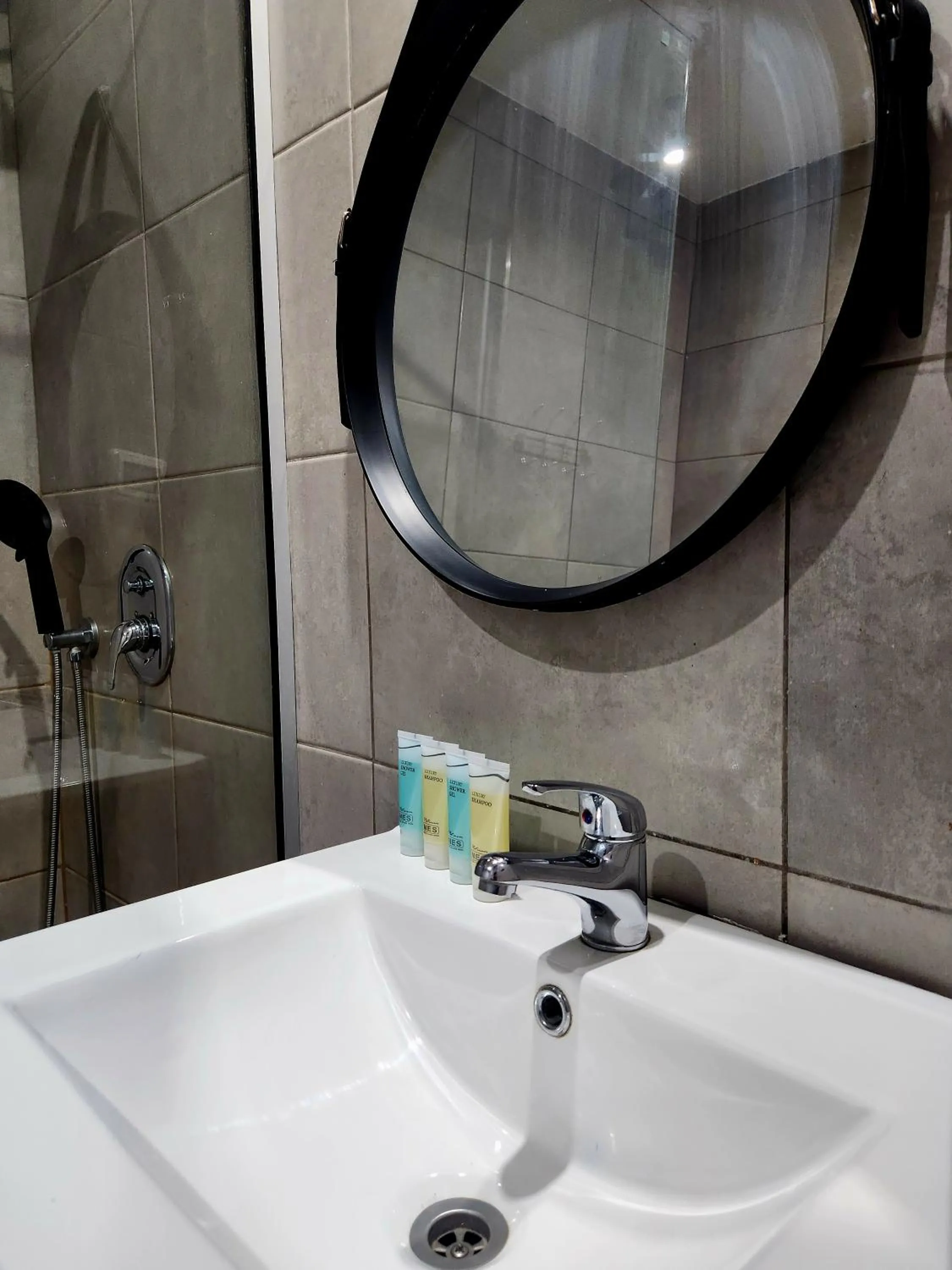 Bathroom in Amdar boutique