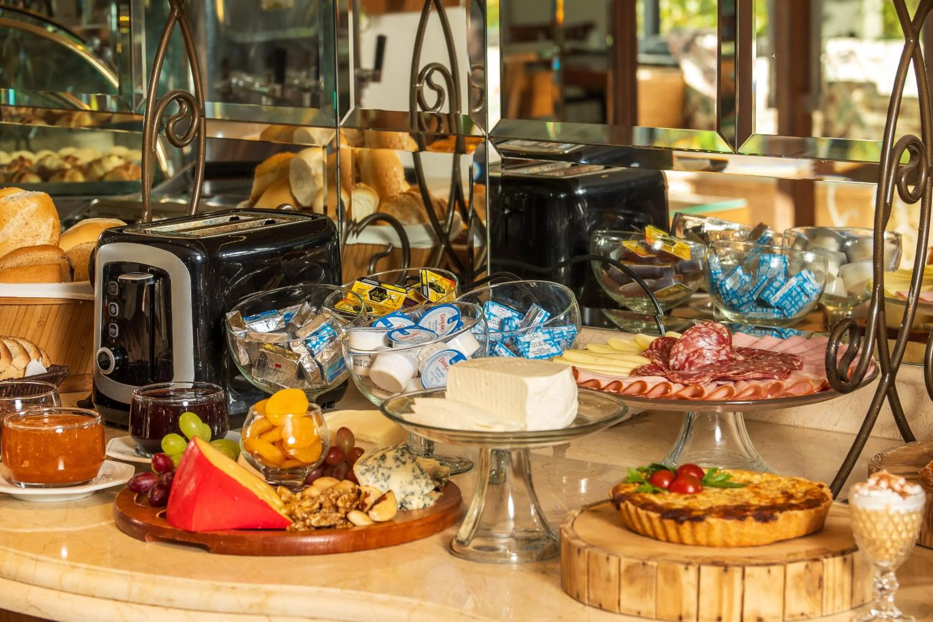 Breakfast in Pousada D'Biagy Premium