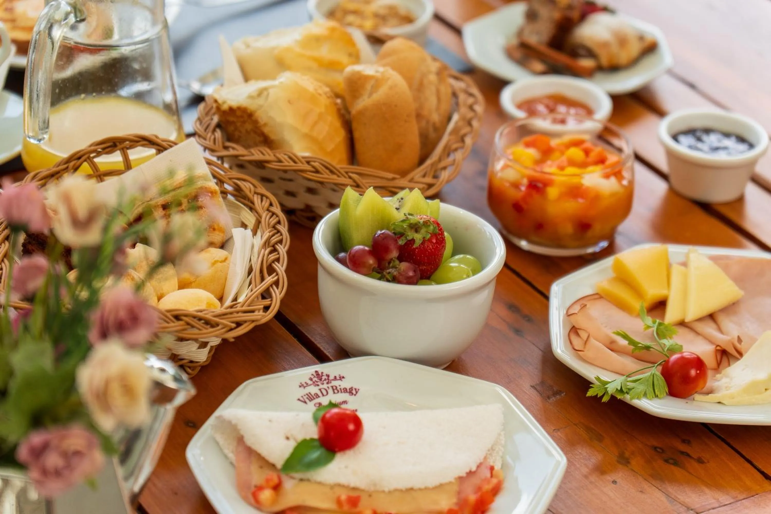 Breakfast in Pousada D'Biagy Premium