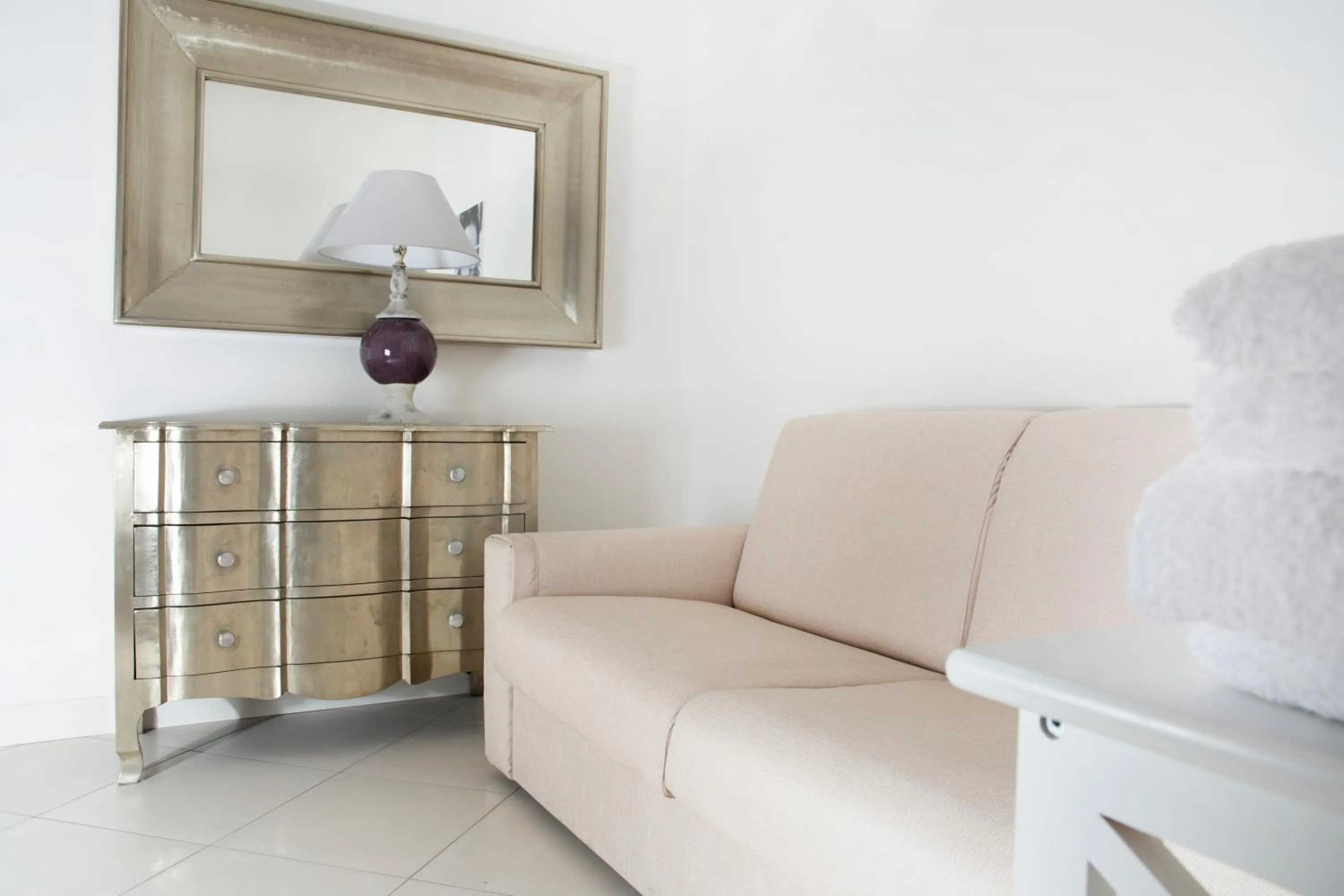 Decorative detail in B&B The Divine