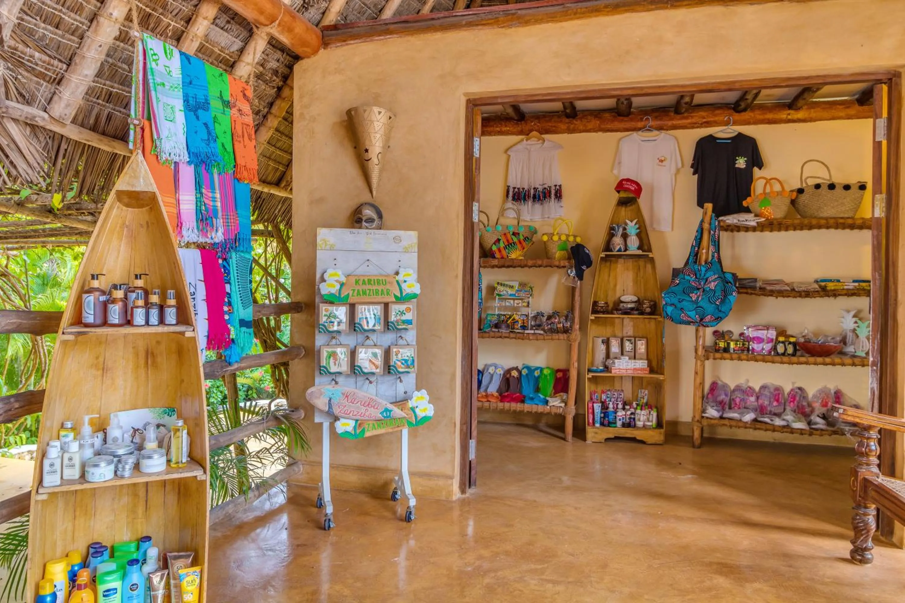 On-site shops in SeVi Boutique Hotel