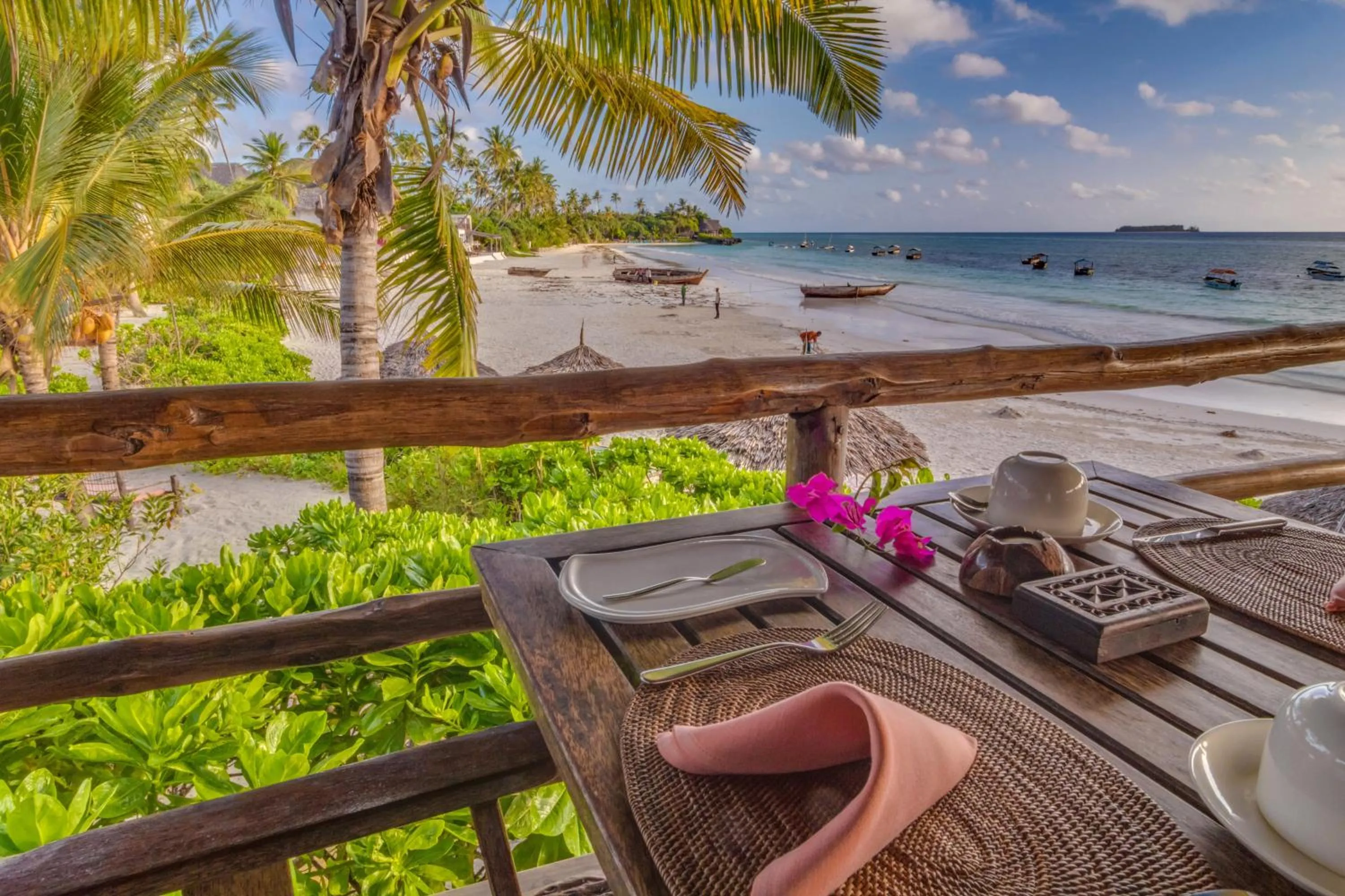 Restaurant/places to eat in SeVi Boutique Hotel