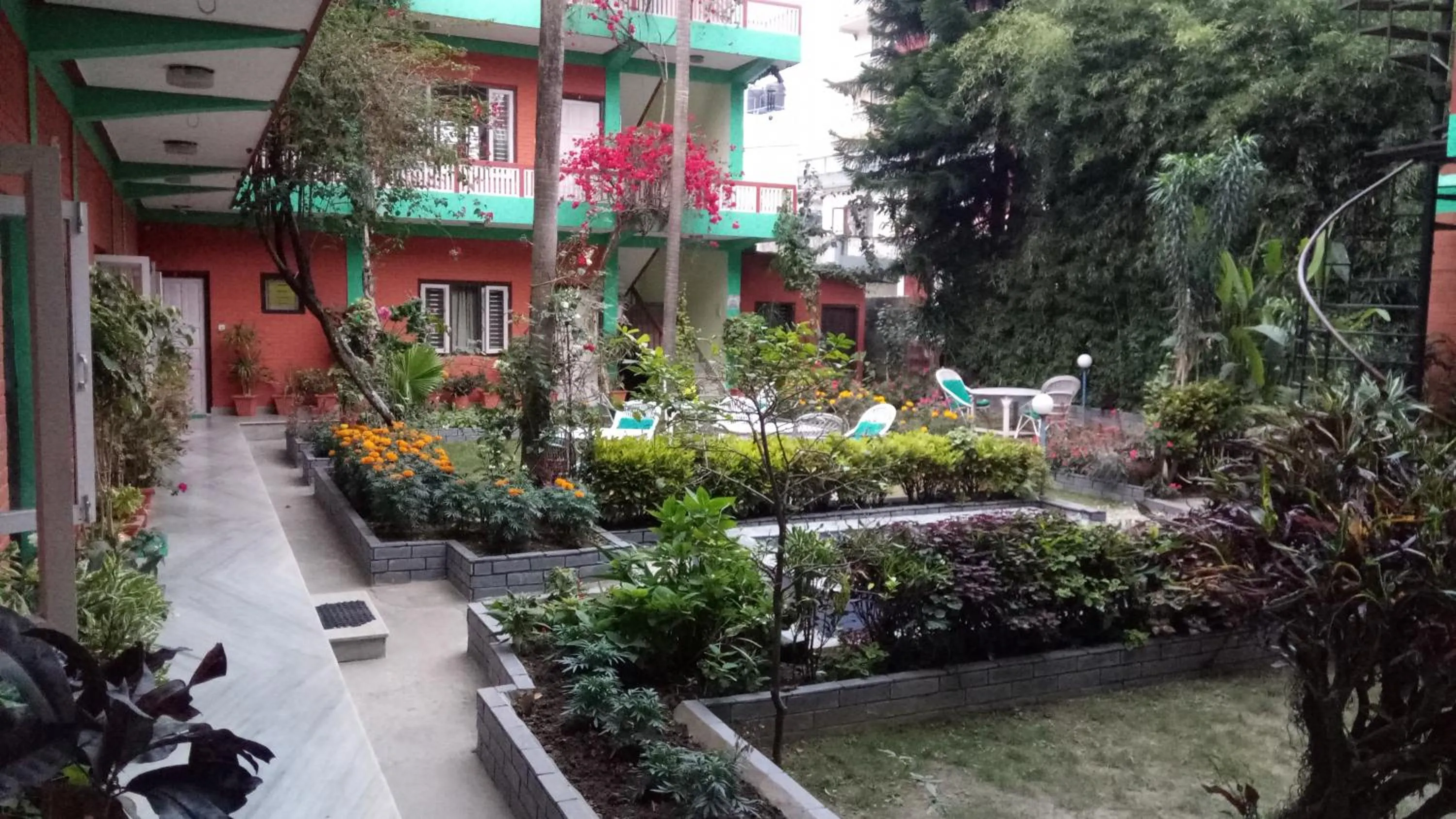 Garden in New Pokhara Lodge - Pokhara Lakeside