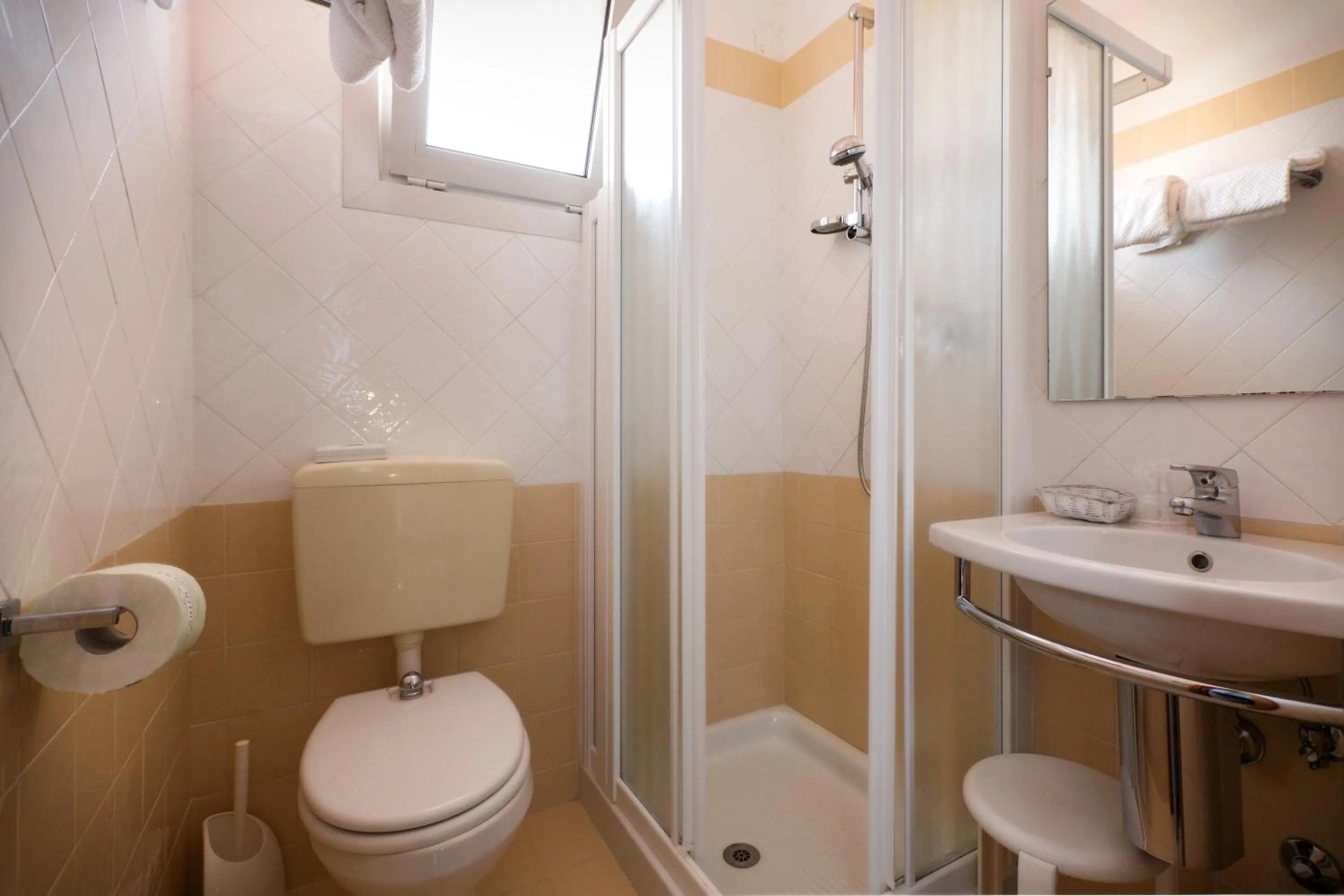 Bathroom in Hotel Etna