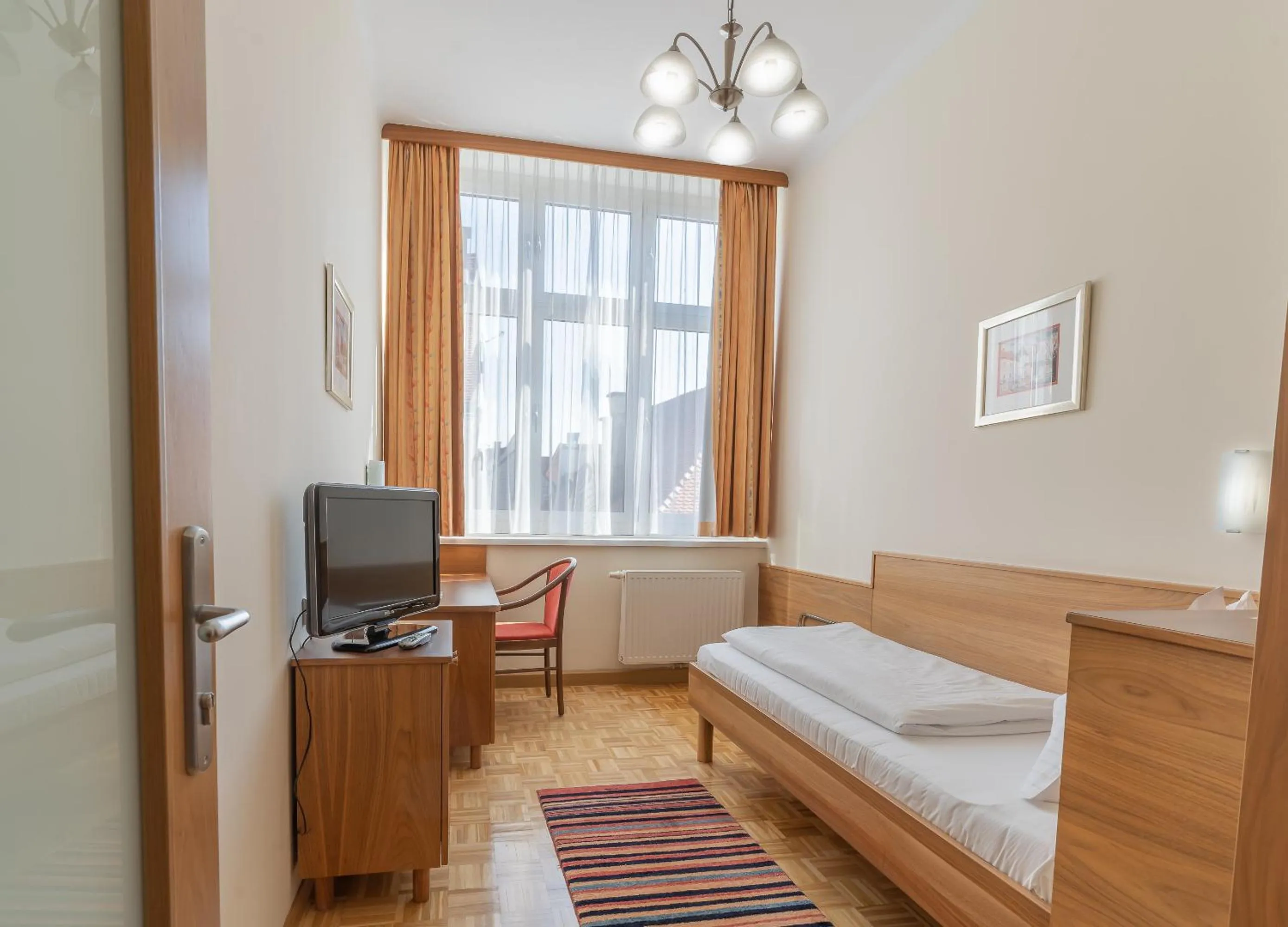 Bed in Hotel Kindler 2,0 Self-Check-In