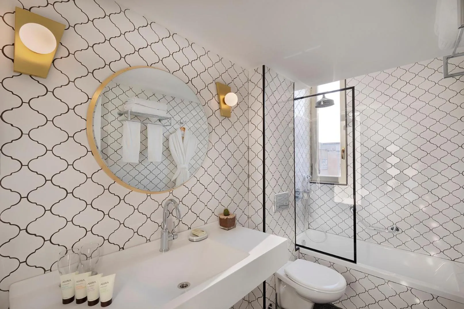 Toilet in Sam&Blondi