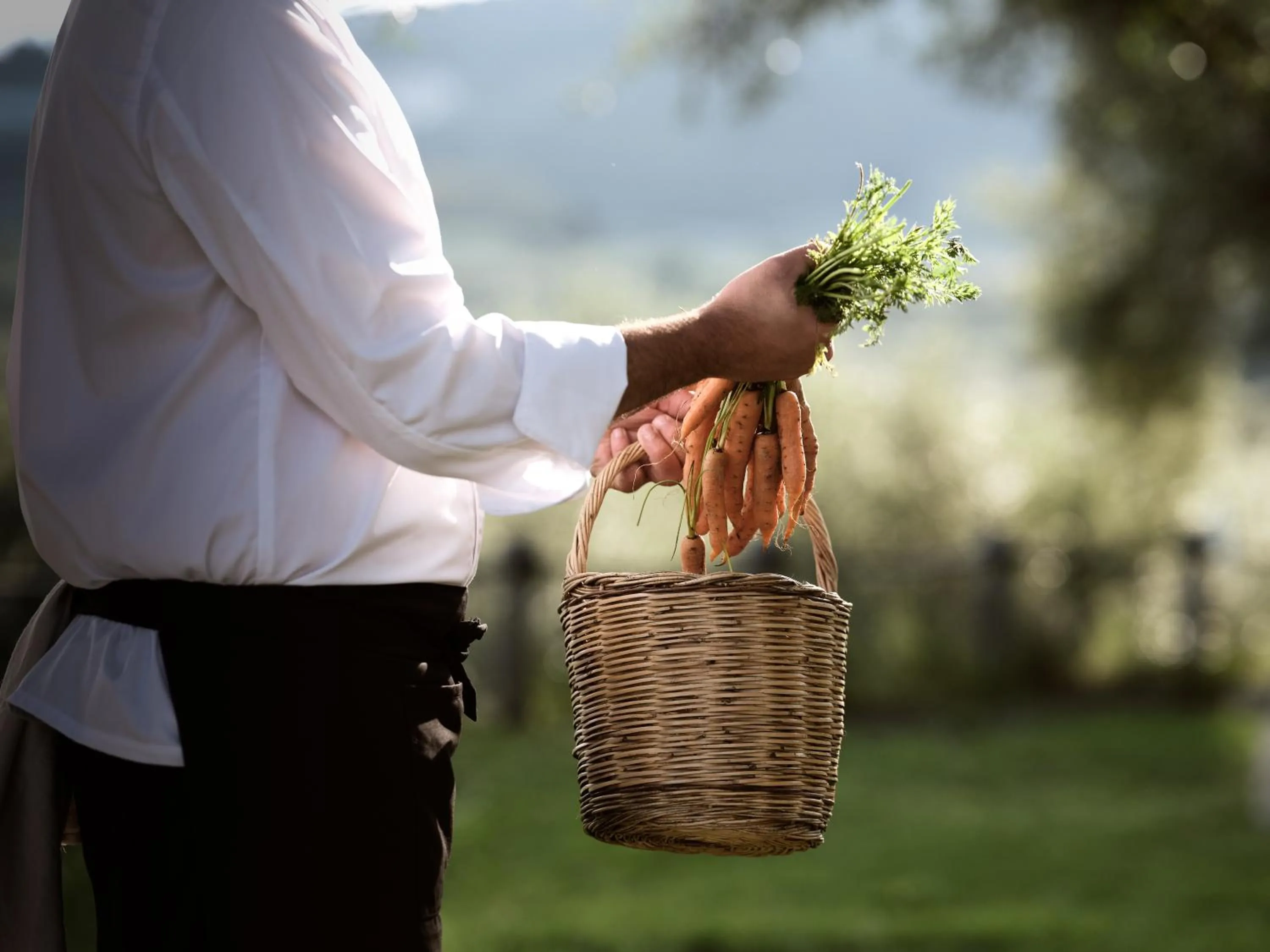 Restaurant/places to eat in Leeda's Village