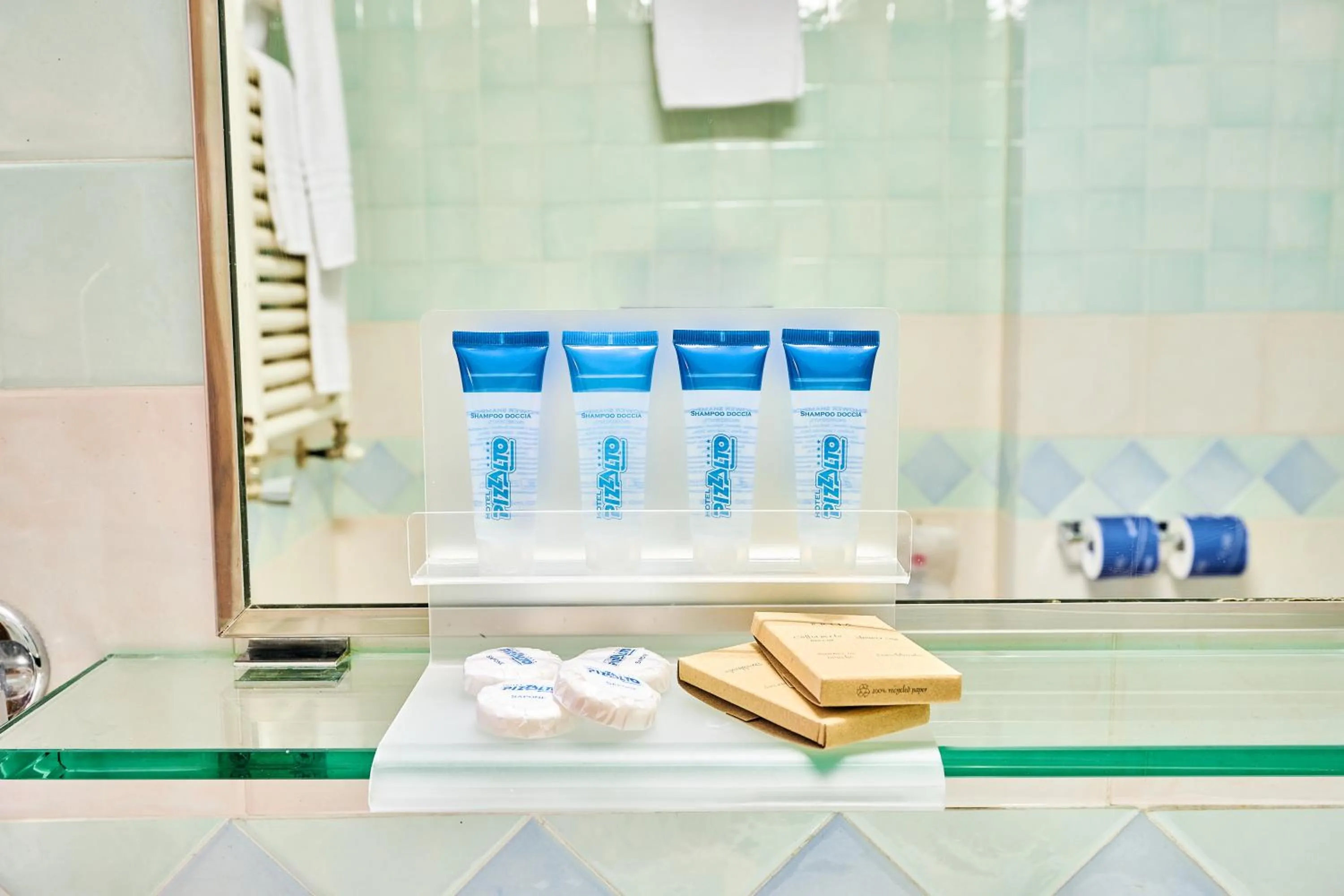 Bathroom in Hotel Pizzalto