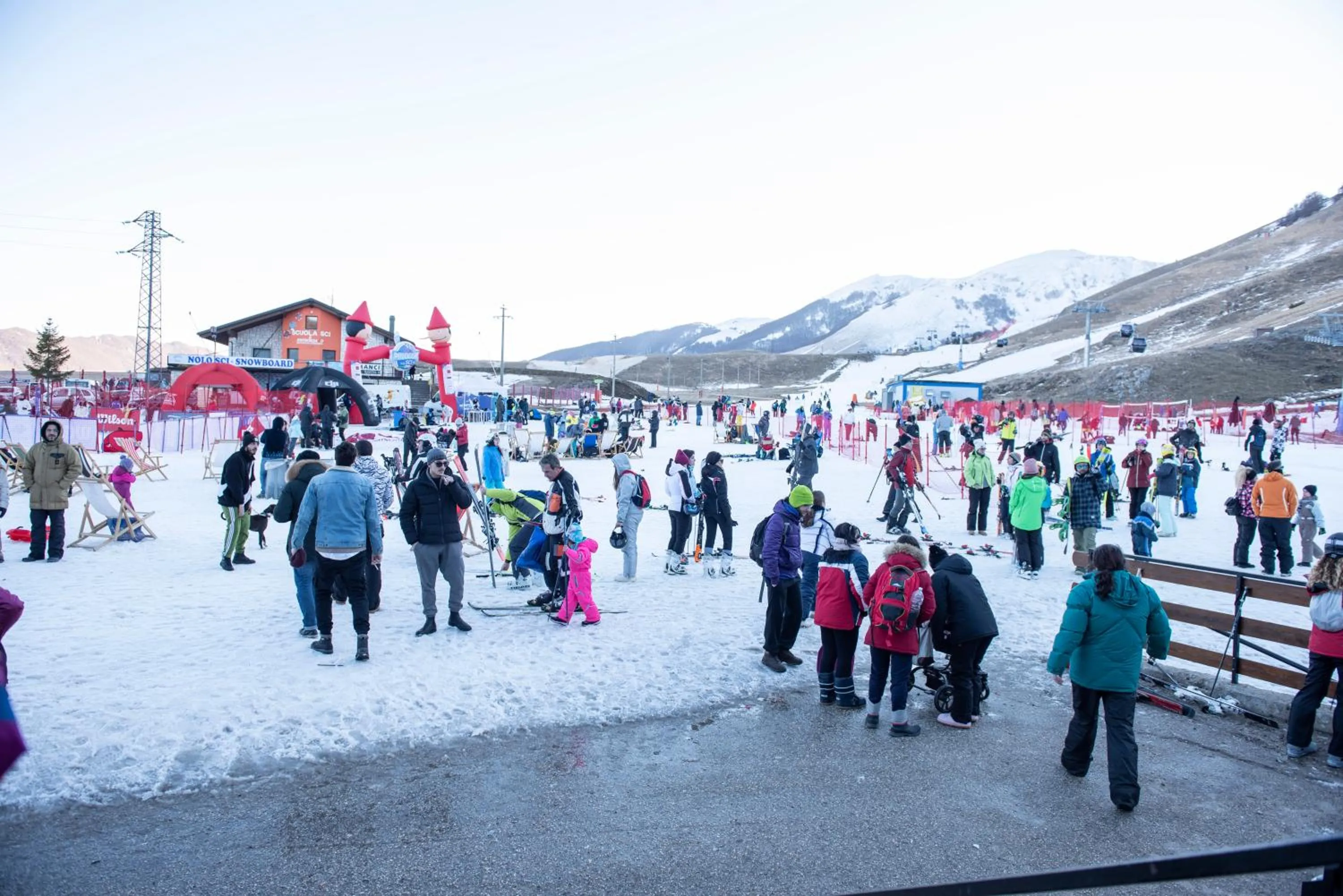 Skiing in Hotel Pizzalto