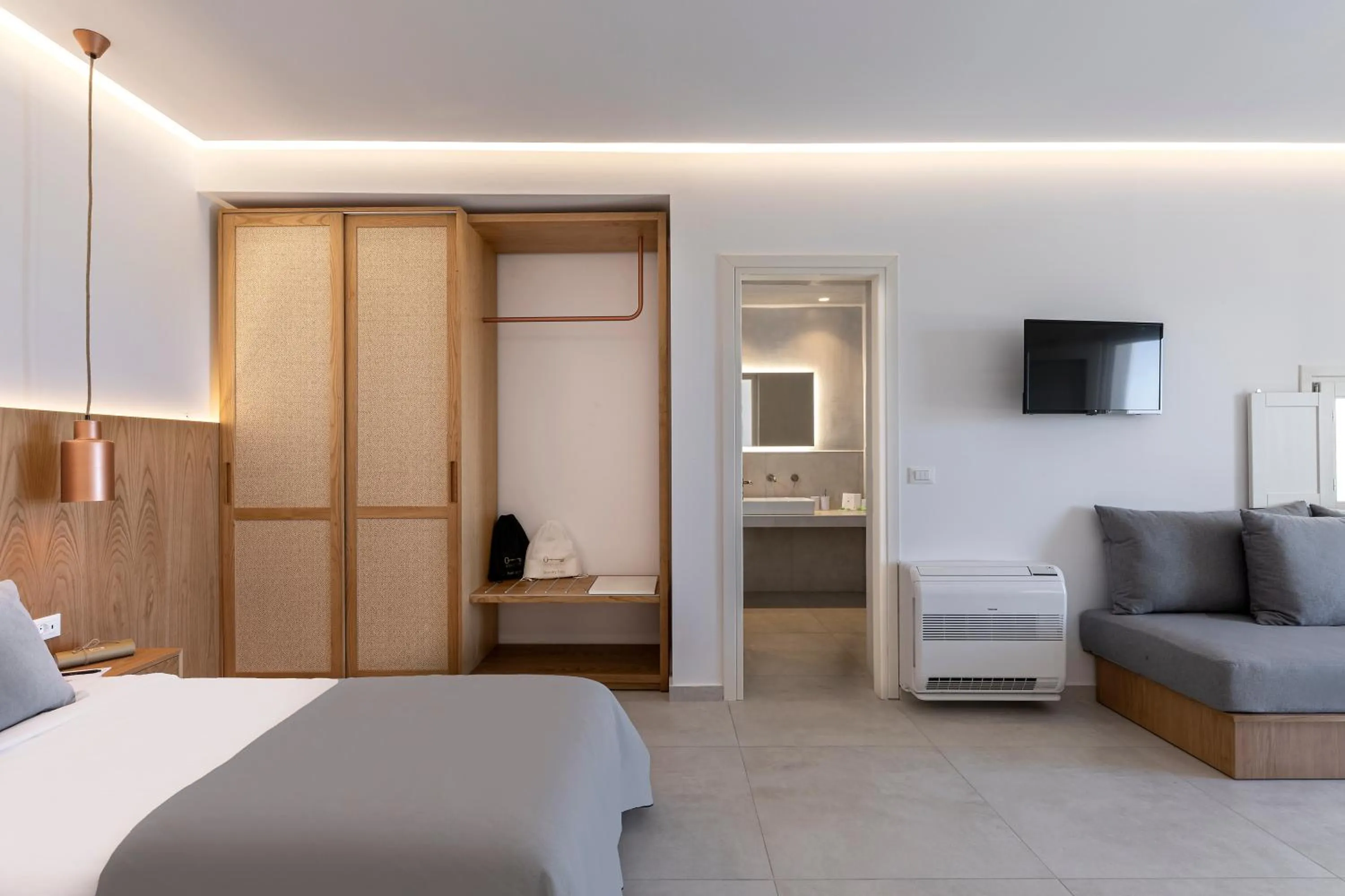 Bedroom, Bed in Secret View Hotel