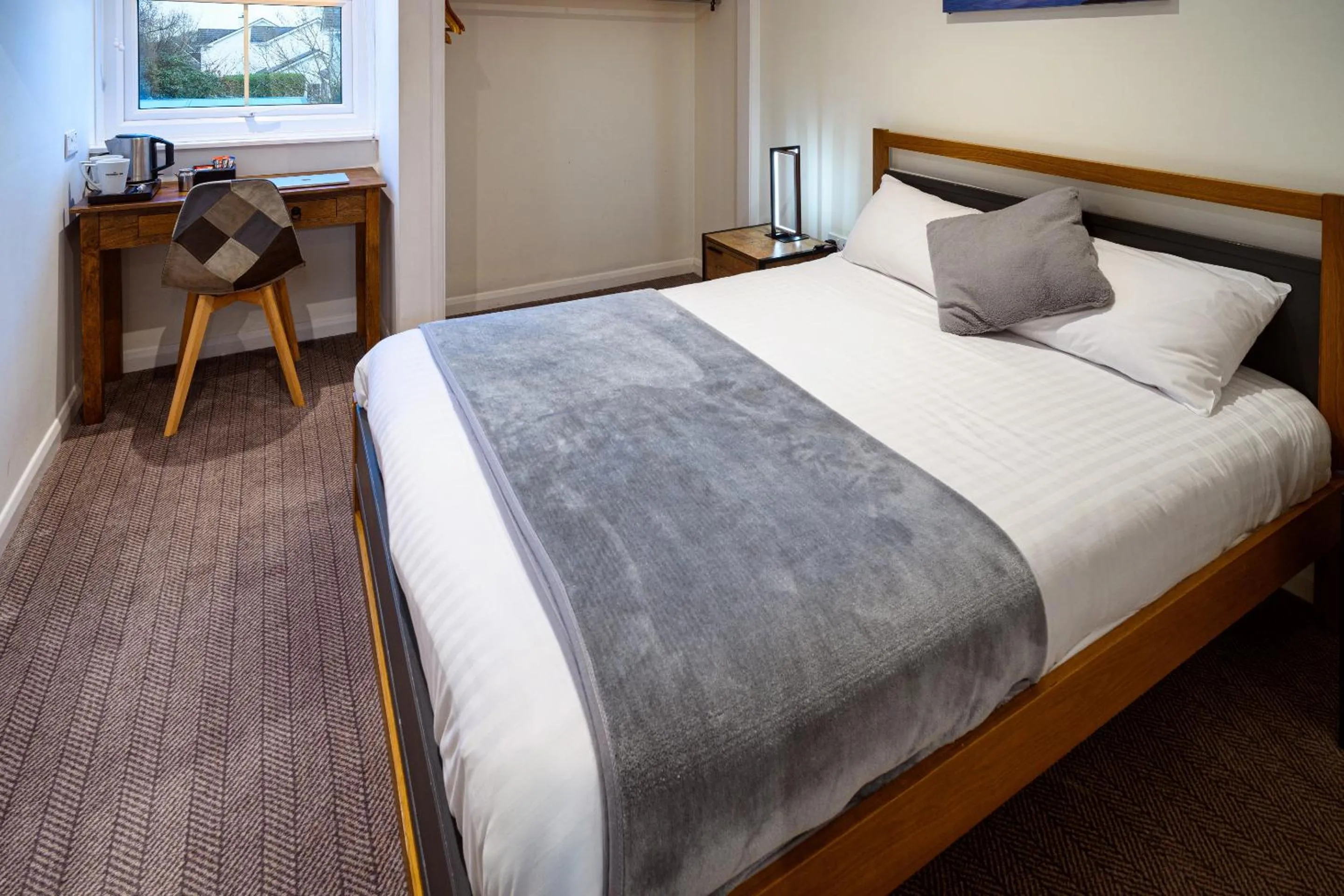 Bedroom, Bed in The Victoria Inn