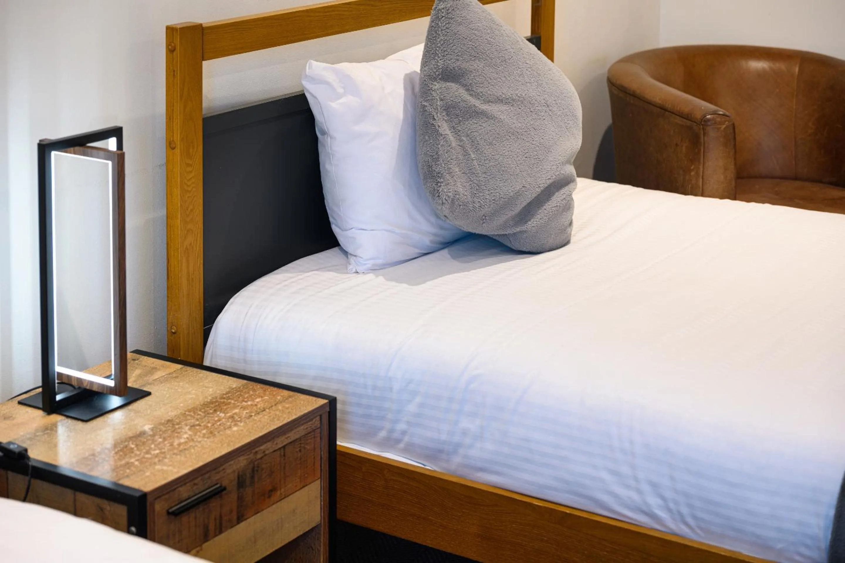 Bedroom, Bed in The Victoria Inn