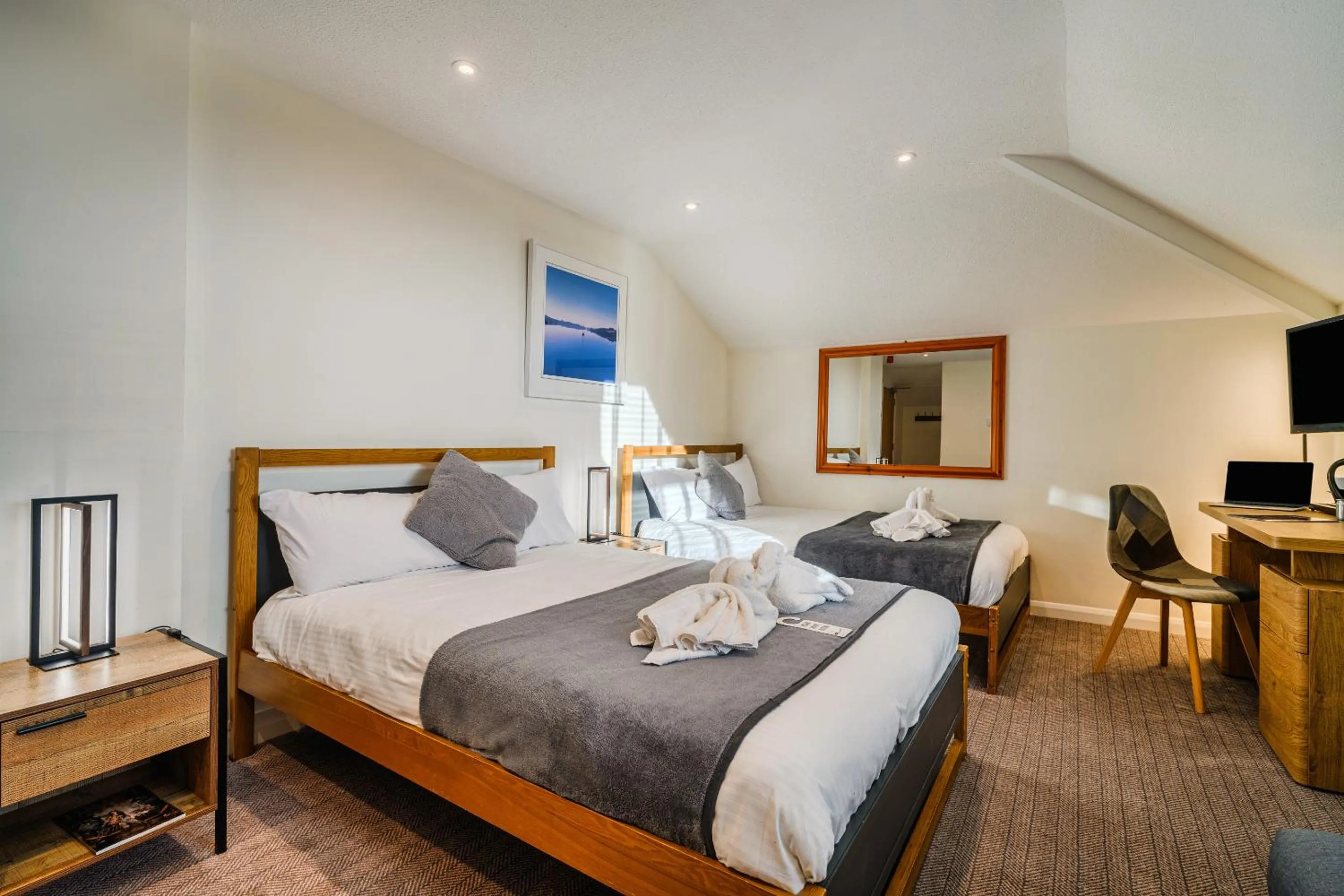 Bedroom, Bed in The Victoria Inn