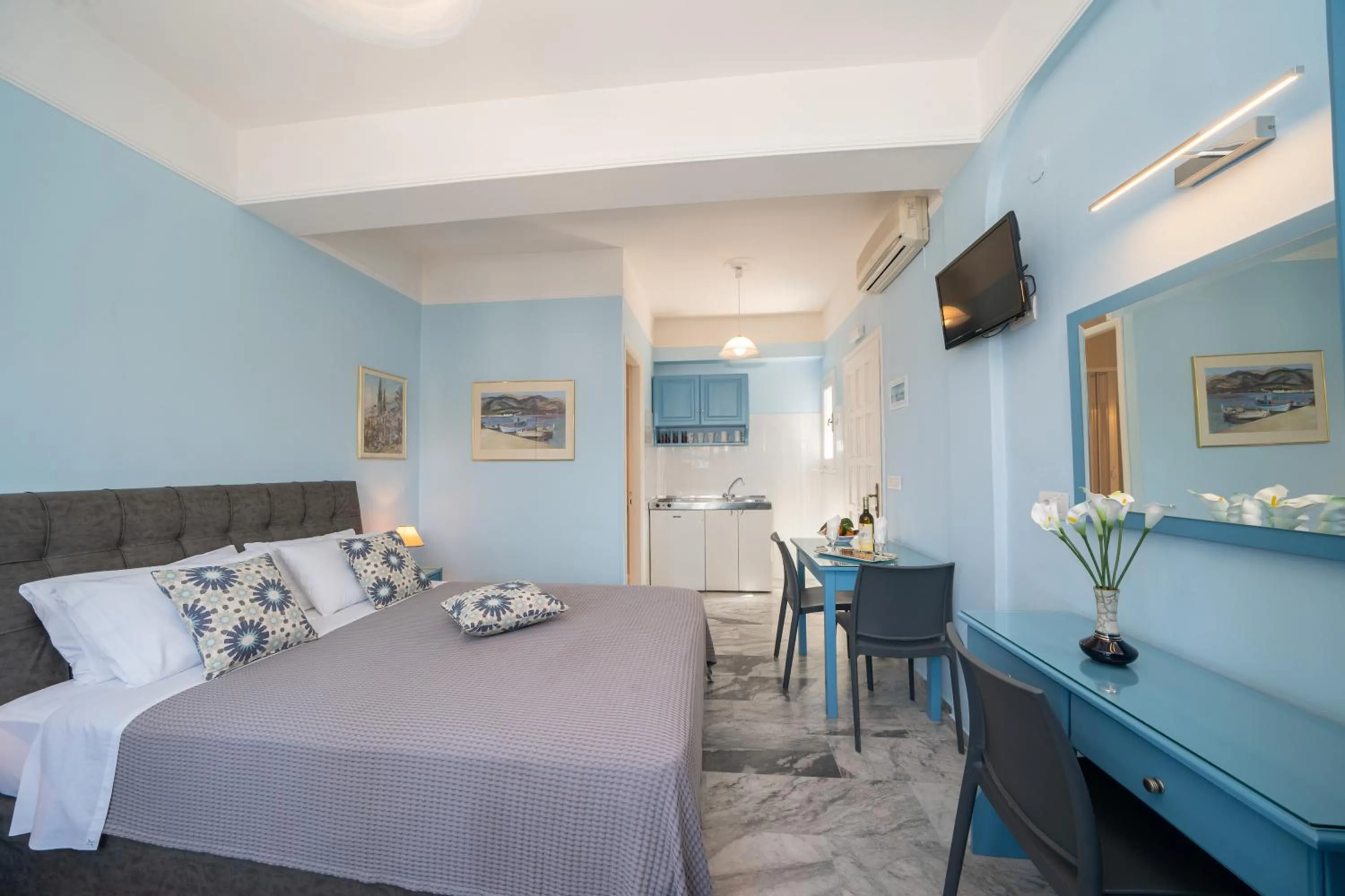 Bedroom, Bed in Prince Studios