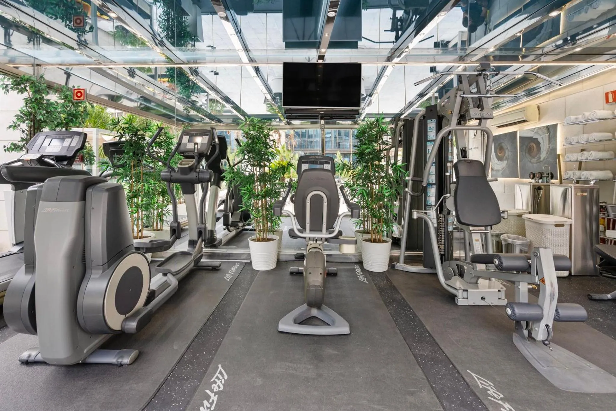 Fitness centre/facilities in Hotel Indigo Barcelona - Plaza Catalunya 4Sup by IHG