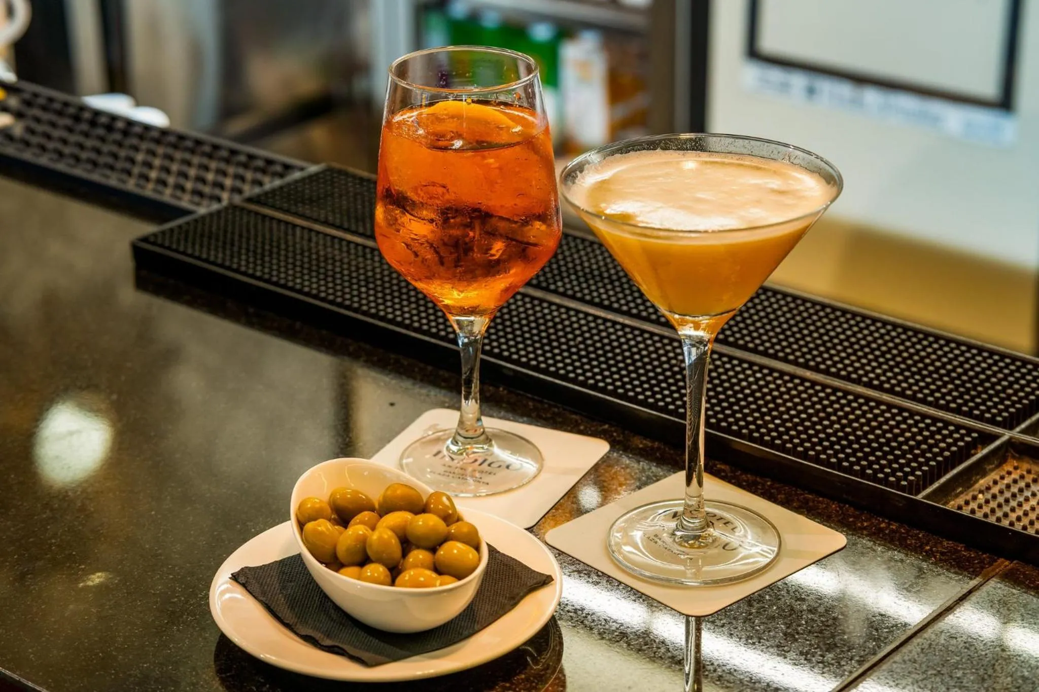 Lounge or bar in Hotel Indigo Barcelona - Plaza Catalunya 4Sup by IHG