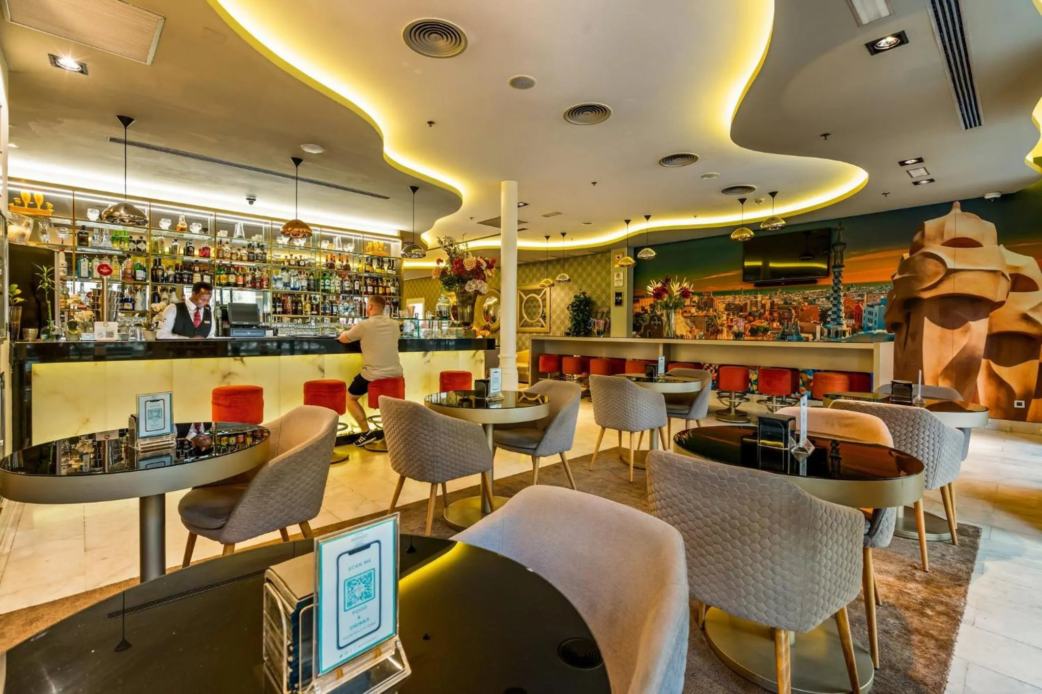 Lounge or bar in Hotel Indigo Barcelona - Plaza Catalunya 4Sup by IHG