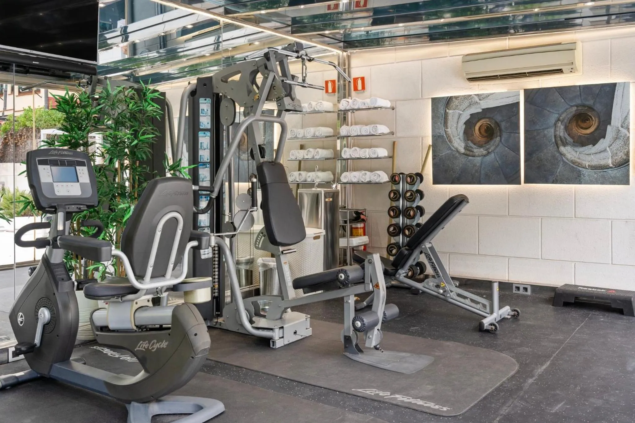 Fitness centre/facilities in Hotel Indigo Barcelona - Plaza Catalunya 4Sup by IHG