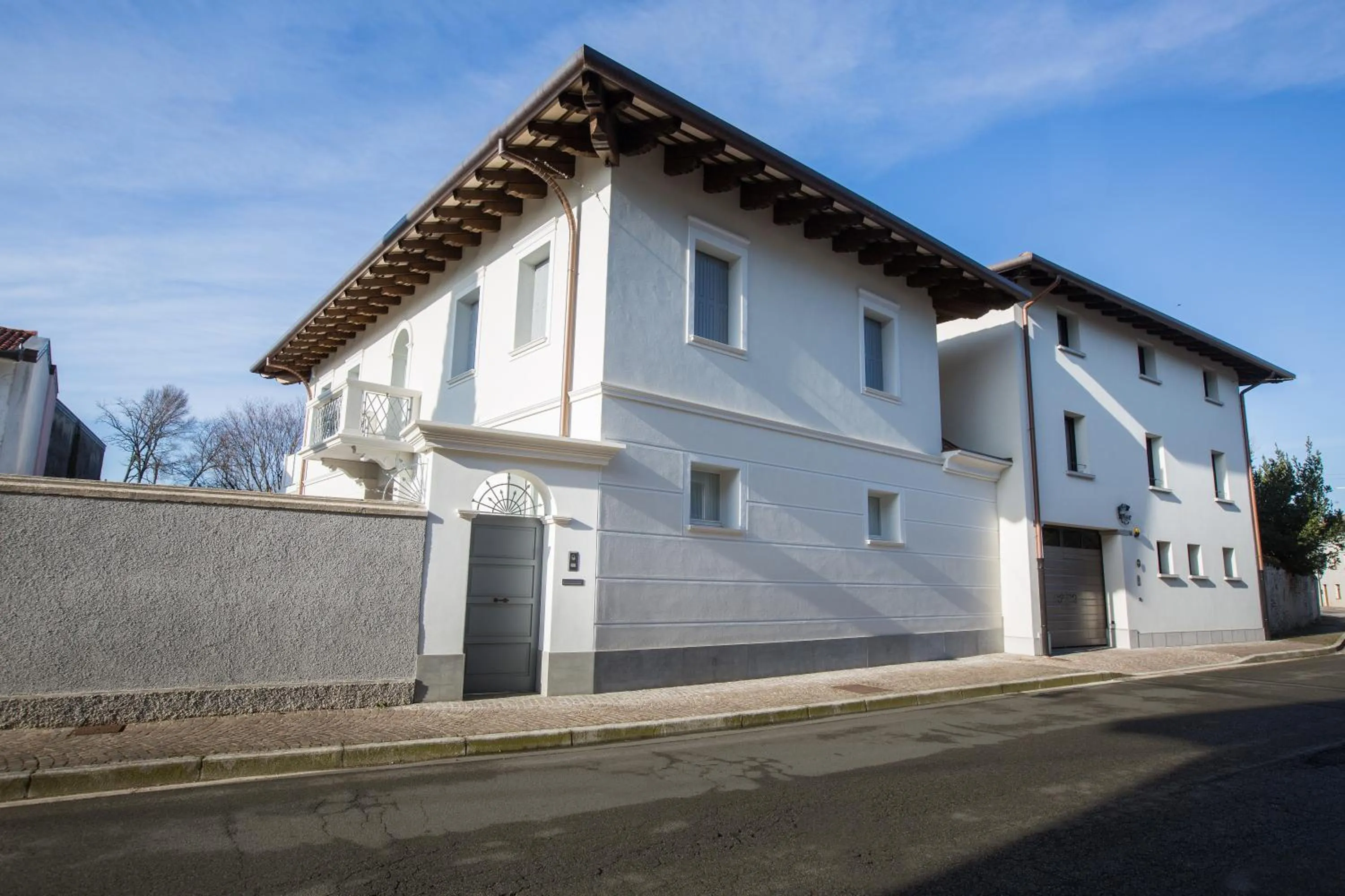Facade/entrance in EDERA dei Guatto