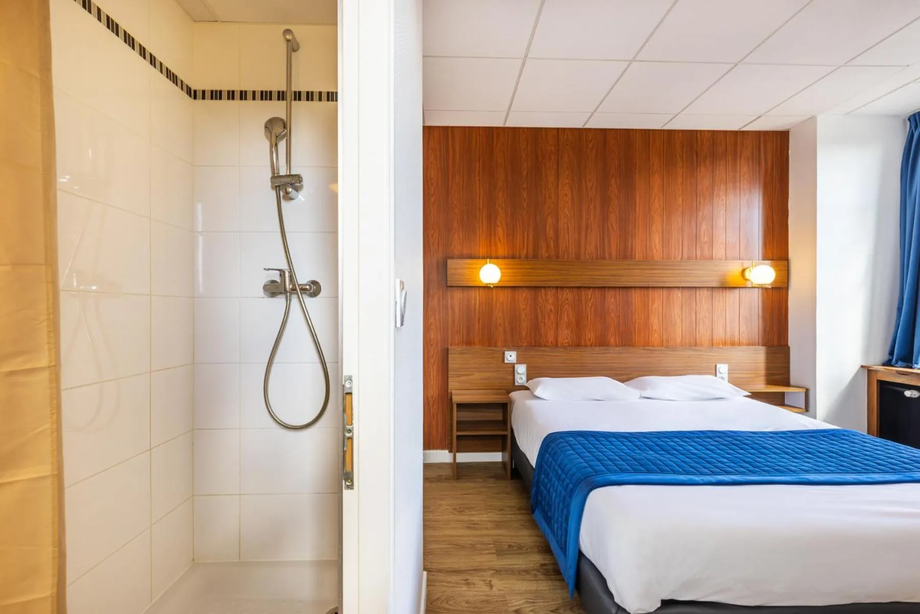 Bedroom, Bed in Hotel Bristol Metz Centre Gare