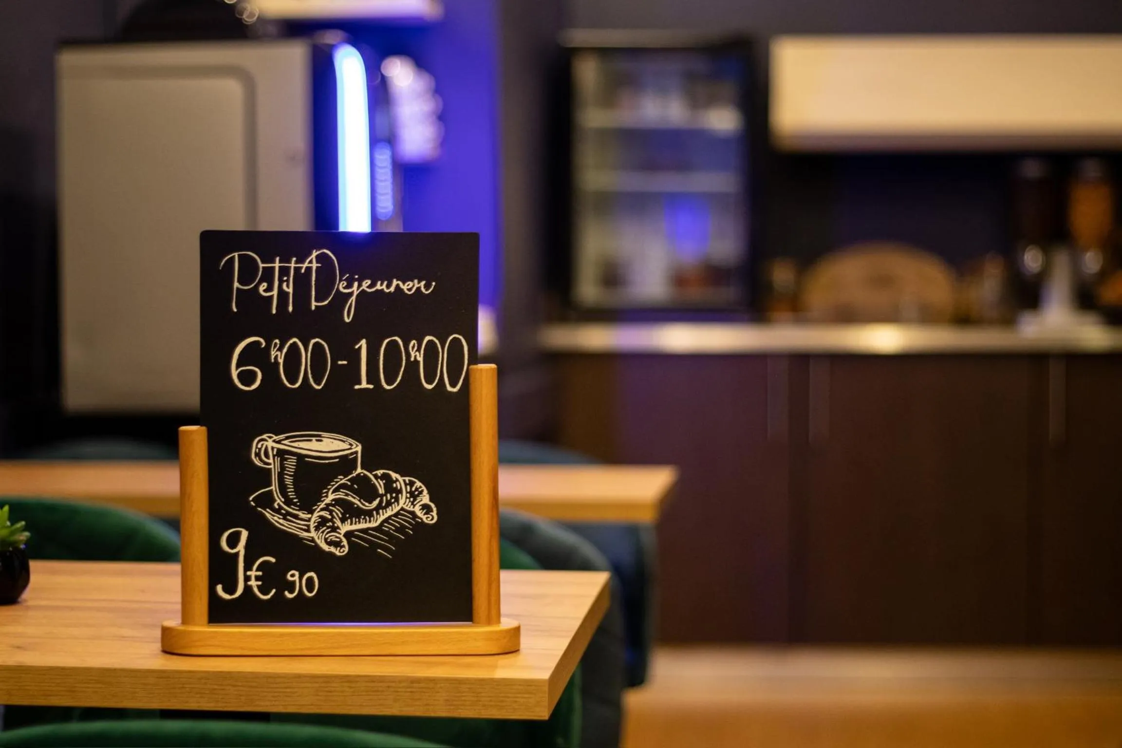 Breakfast in Hotel Bristol Metz Centre Gare