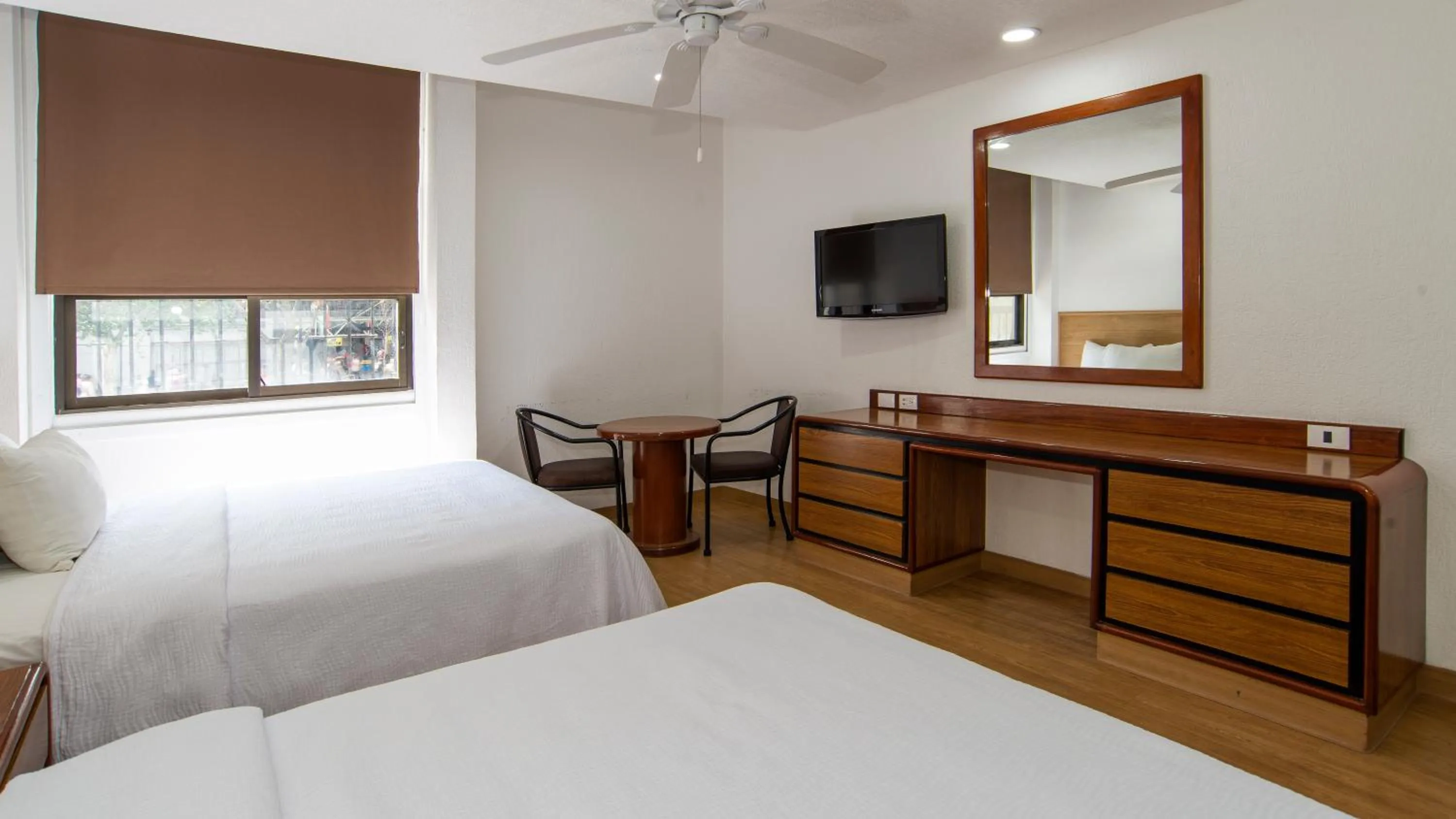 Photo of the whole room, Bed in Hotel San Lucas