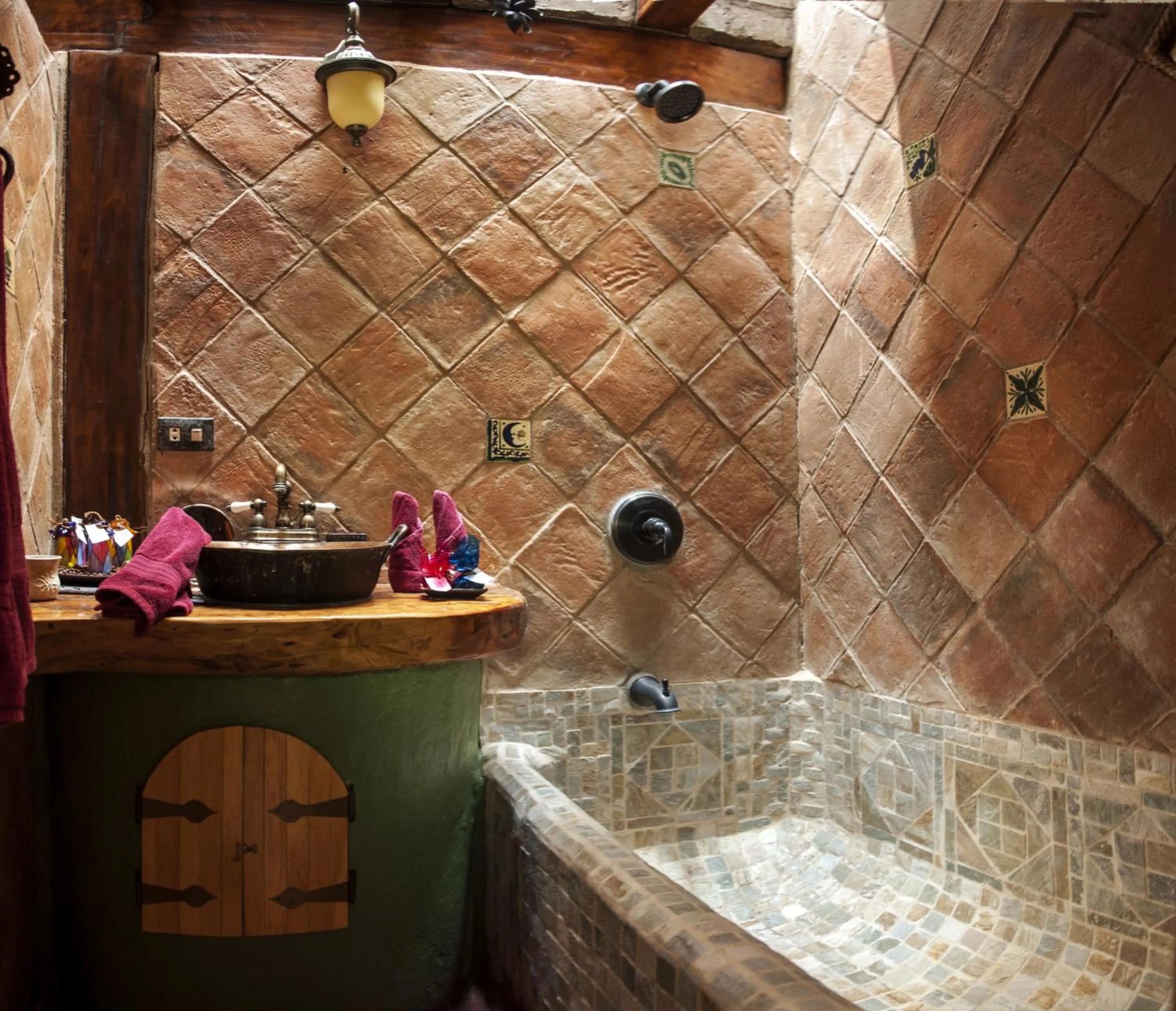 Bathroom in Hacienda Rumiloma
