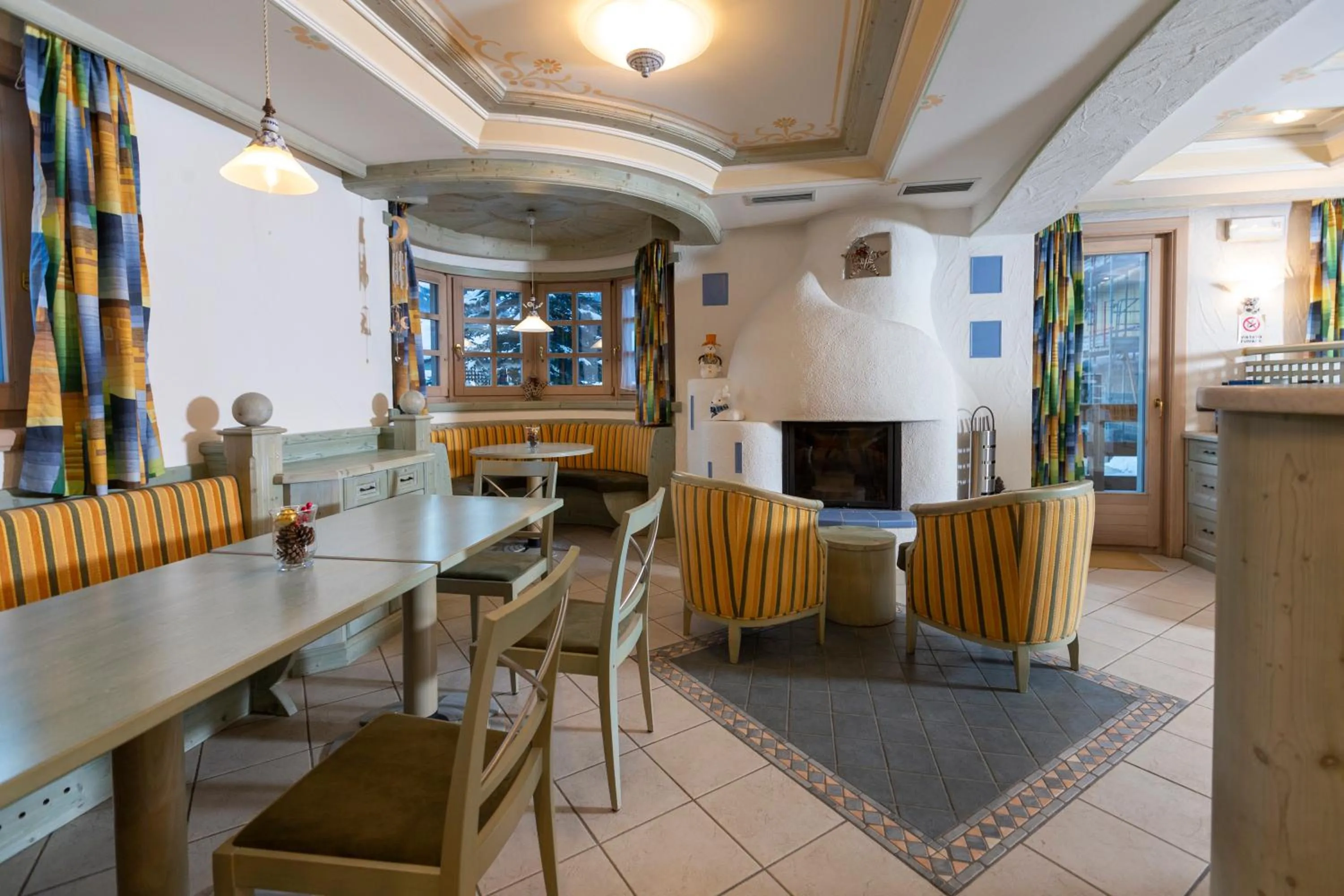 Lounge or bar, Lounge/Bar in Hotel "La Suisse"