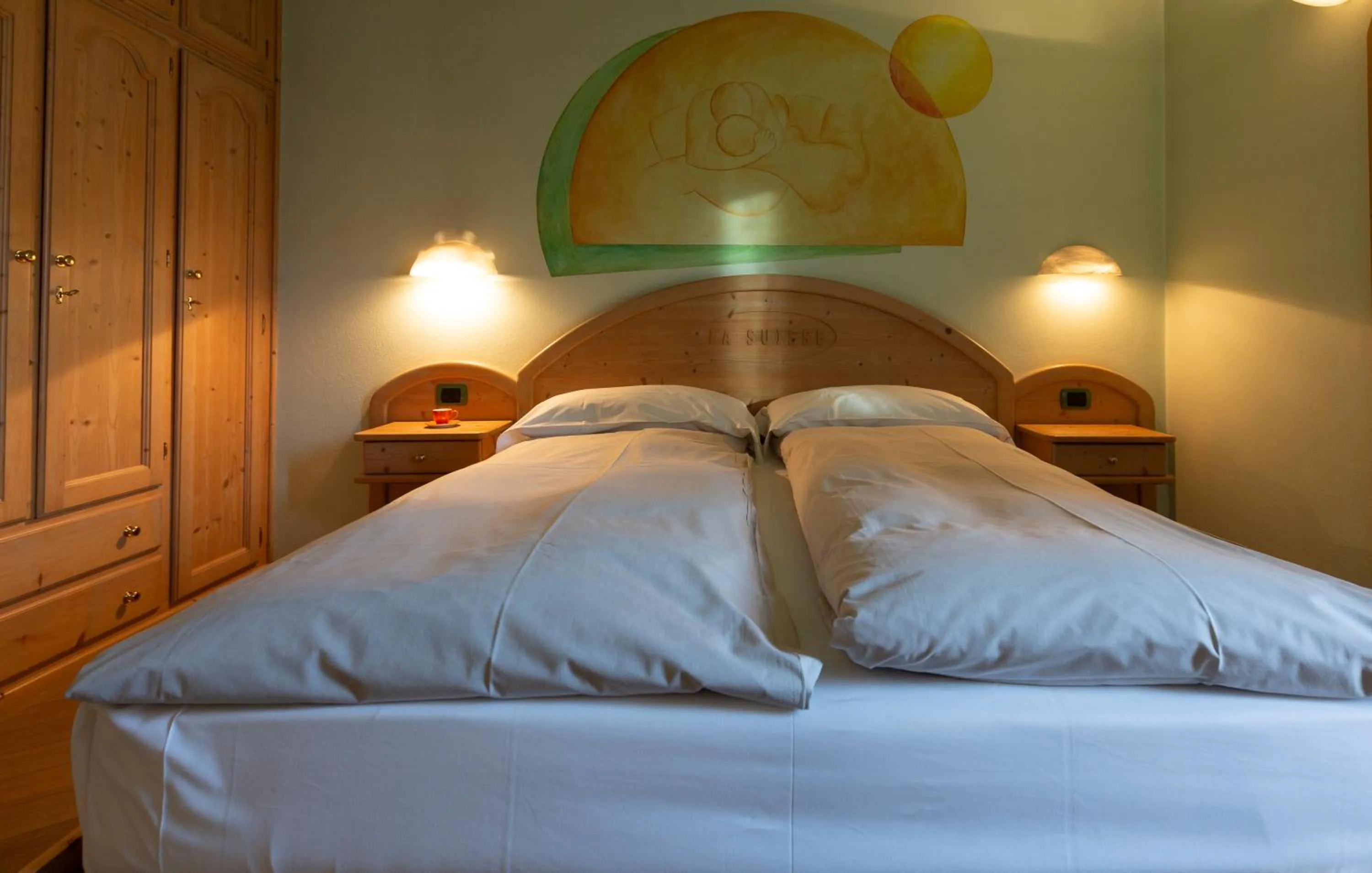 Bed in Hotel "La Suisse"