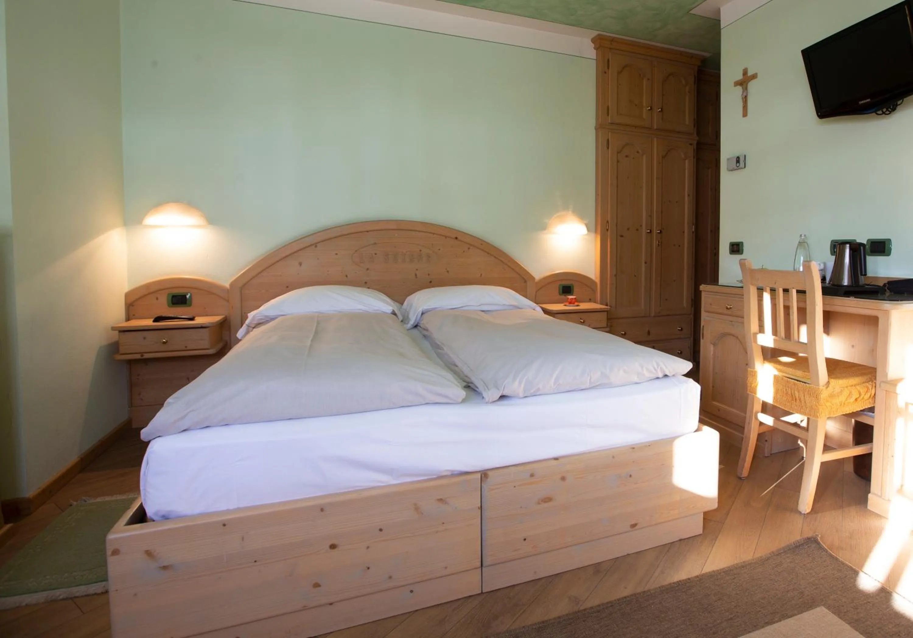 Bed in Hotel "La Suisse"