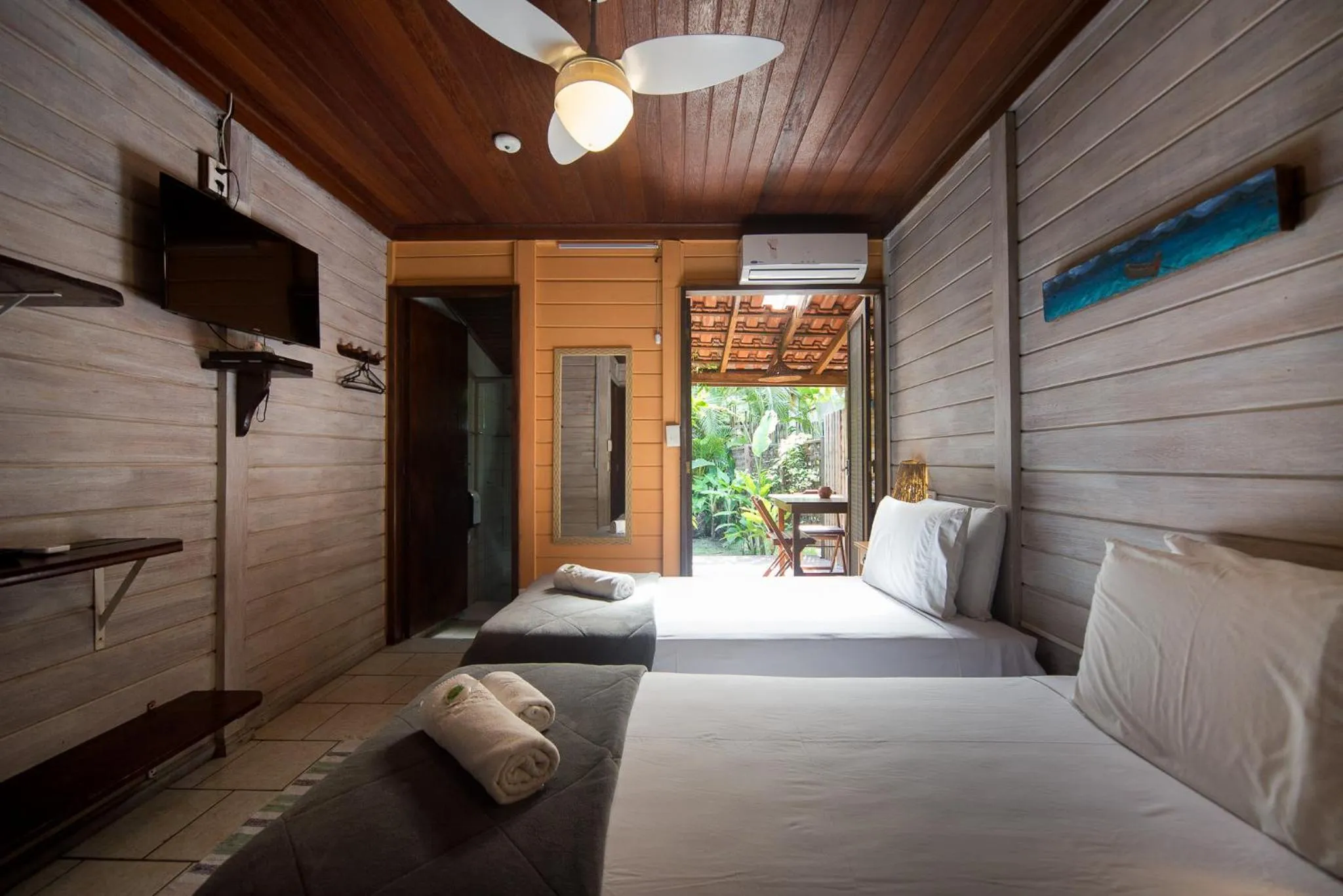 Photo of the whole room, Bed in Pousada Treze Luas