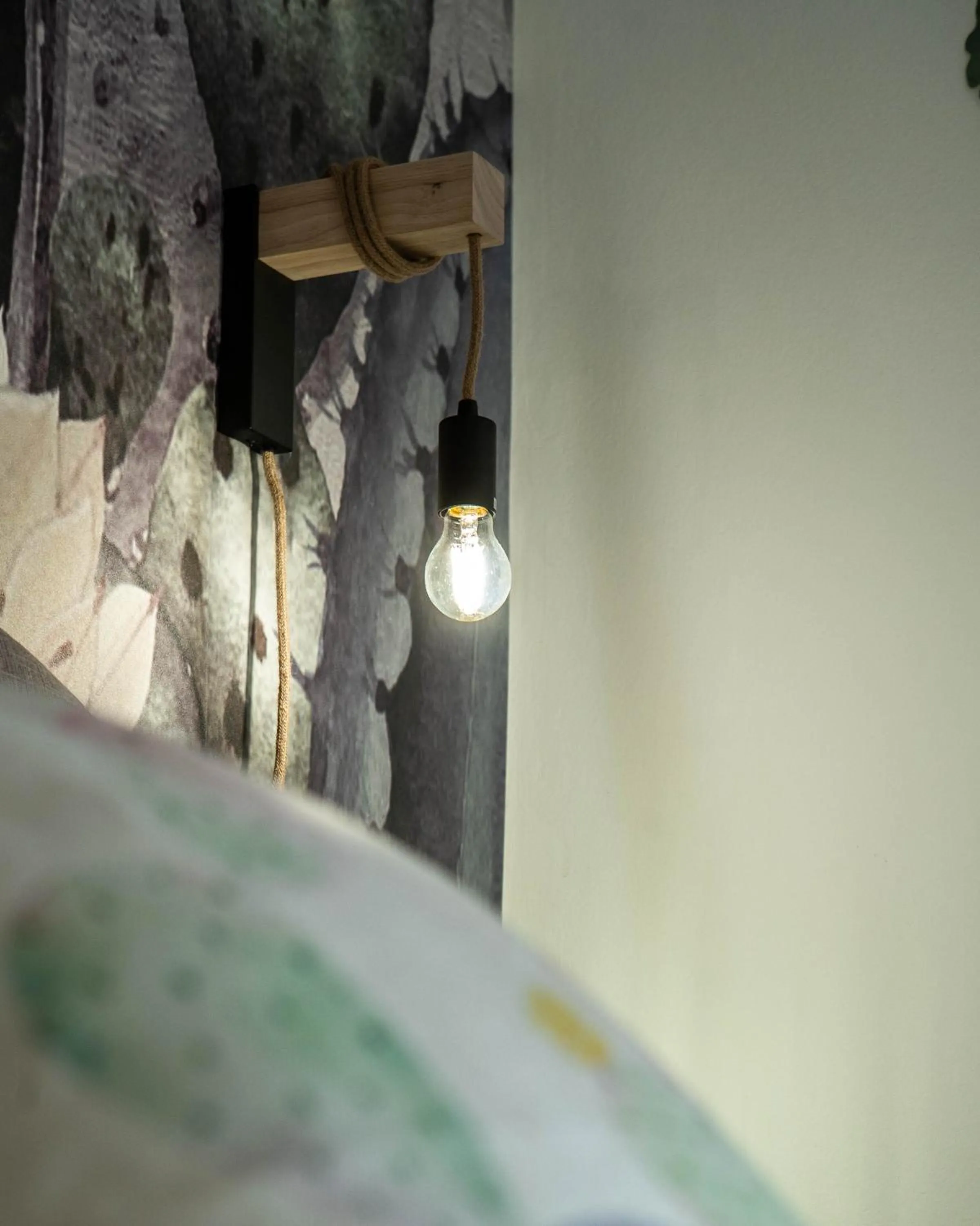 Decorative detail, Bed in Hotel Il Perseo