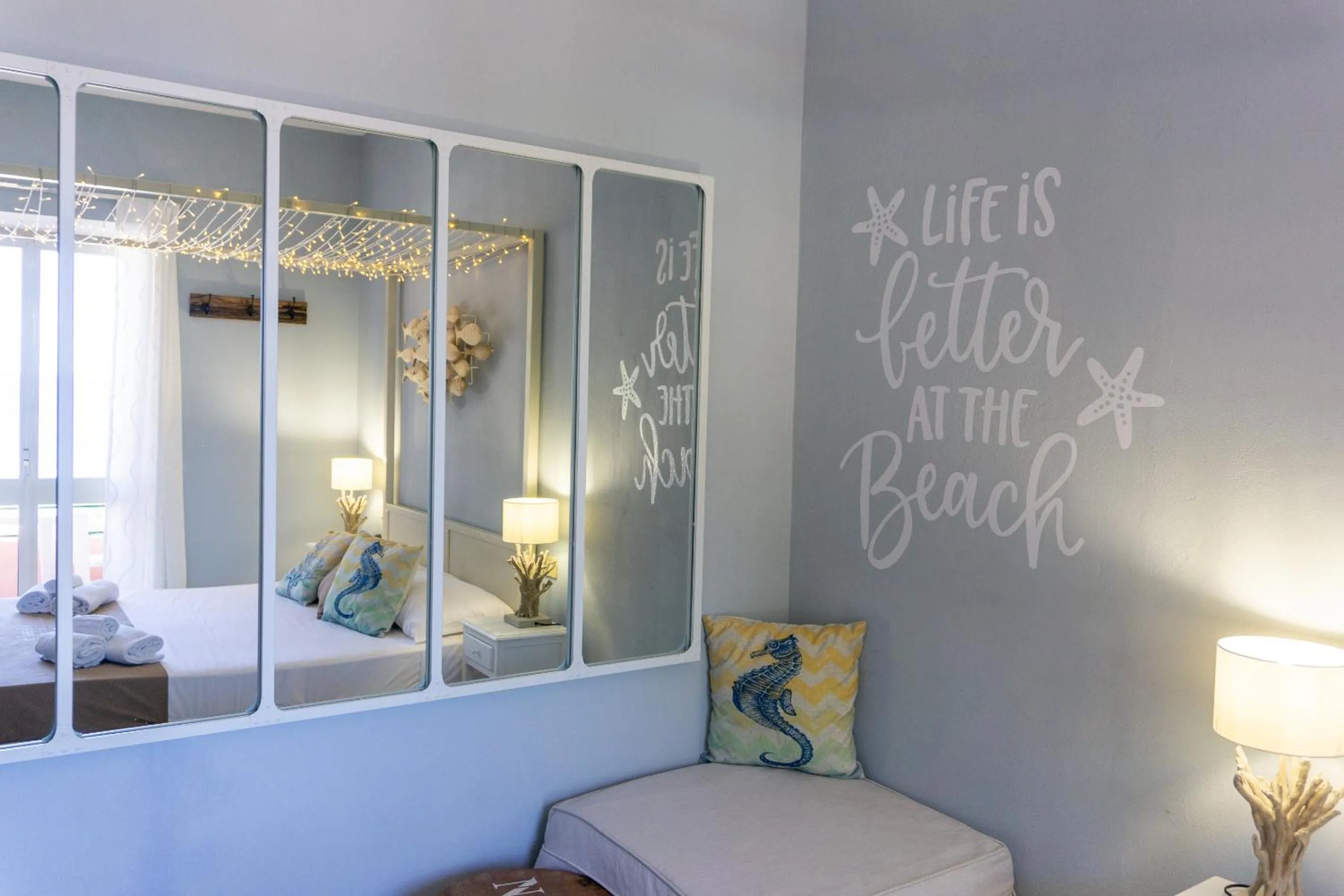 Decorative detail, Bed in Hotel Il Perseo