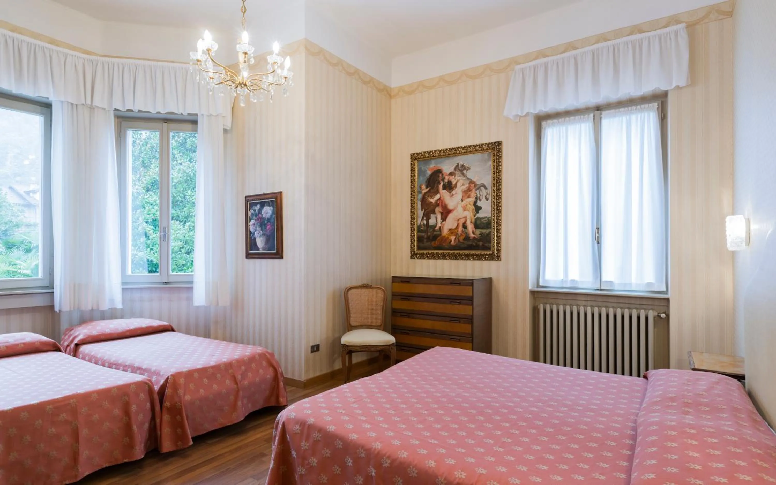 Bed in Hotel Du Parc