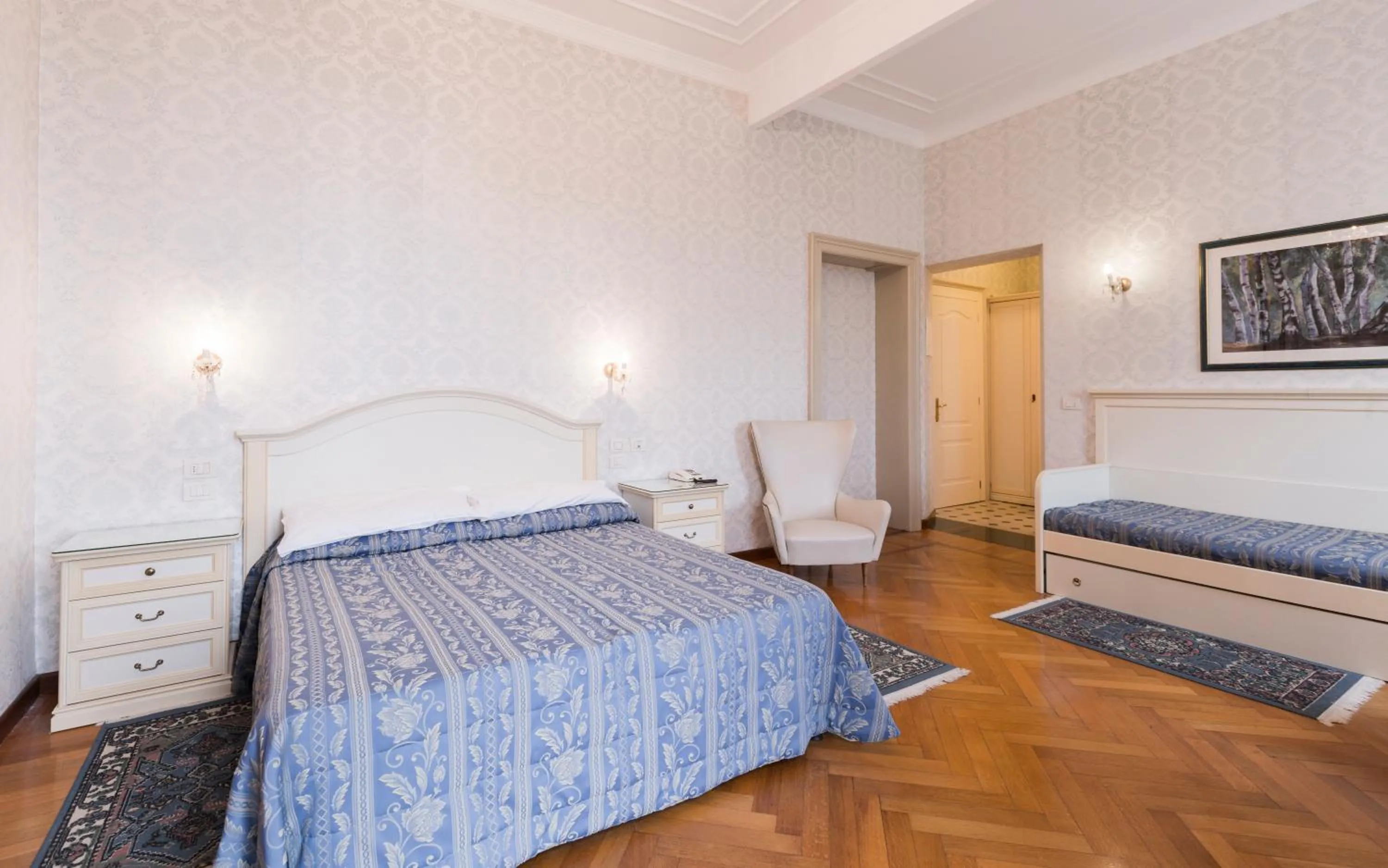 Patio, Bed in Hotel Du Parc