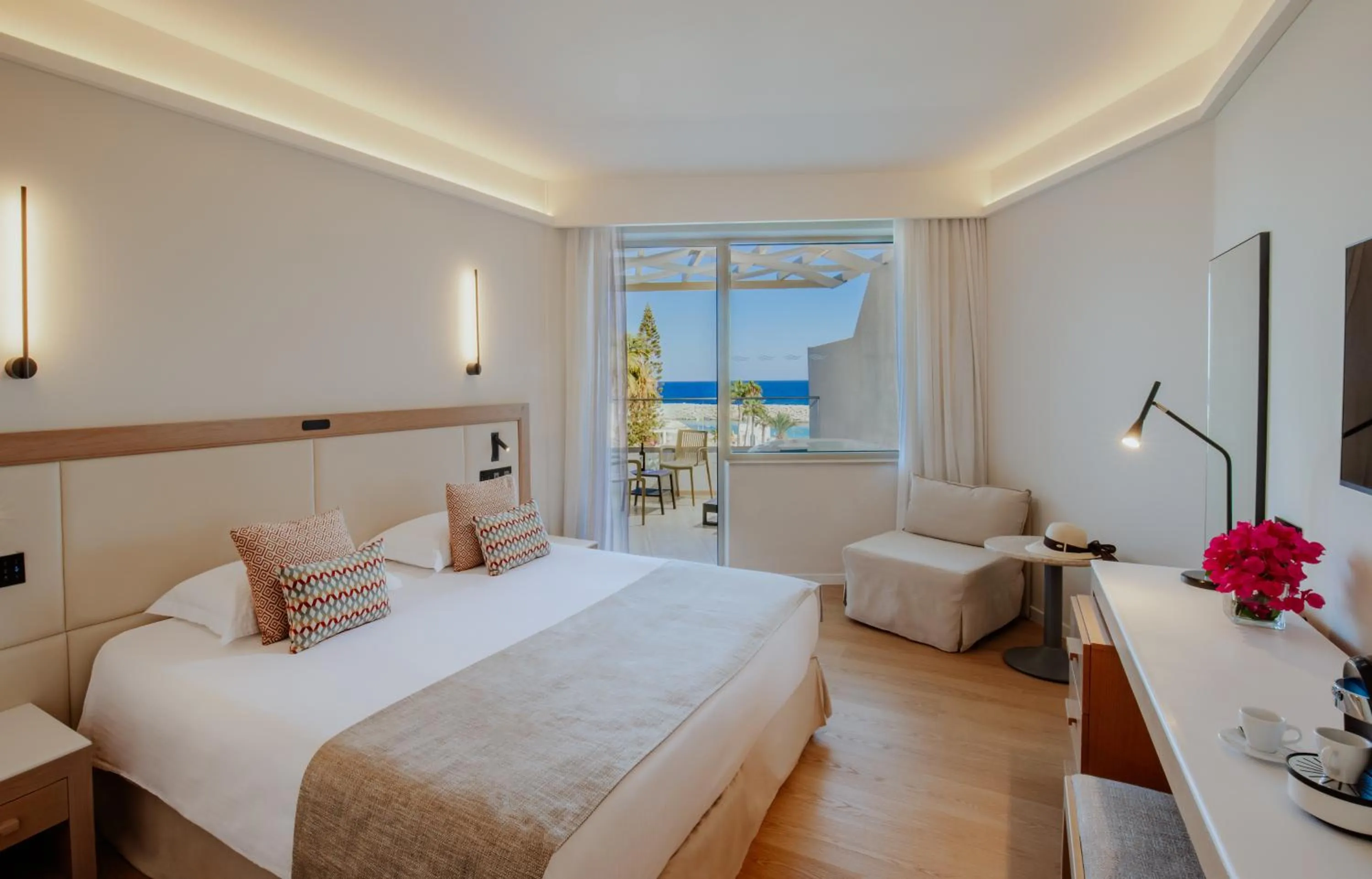 View (from property/room), Bed in Golden Coast Beach Hotel