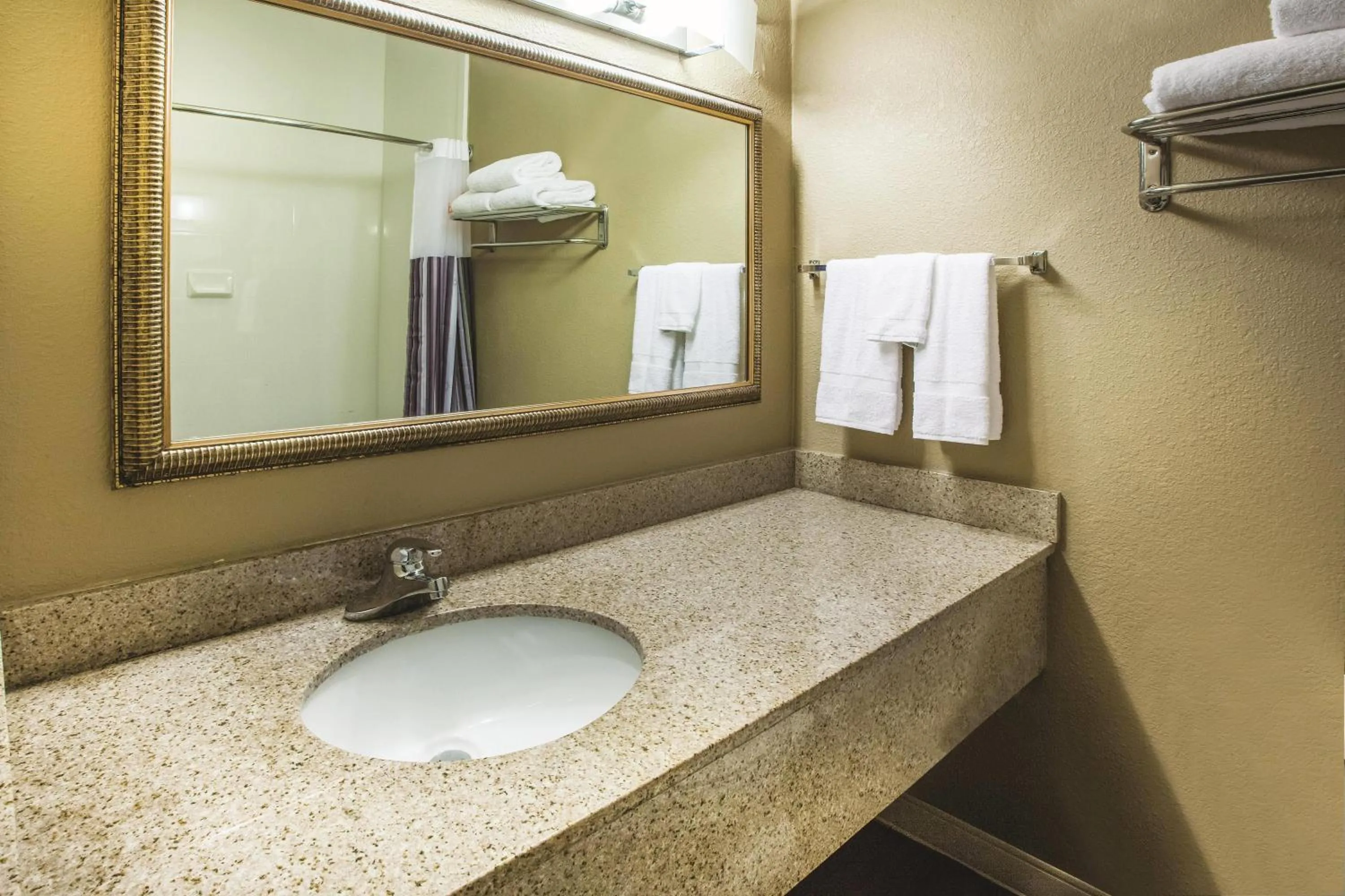 Photo of the whole room in La Quinta Inn by Wyndham Indianapolis North