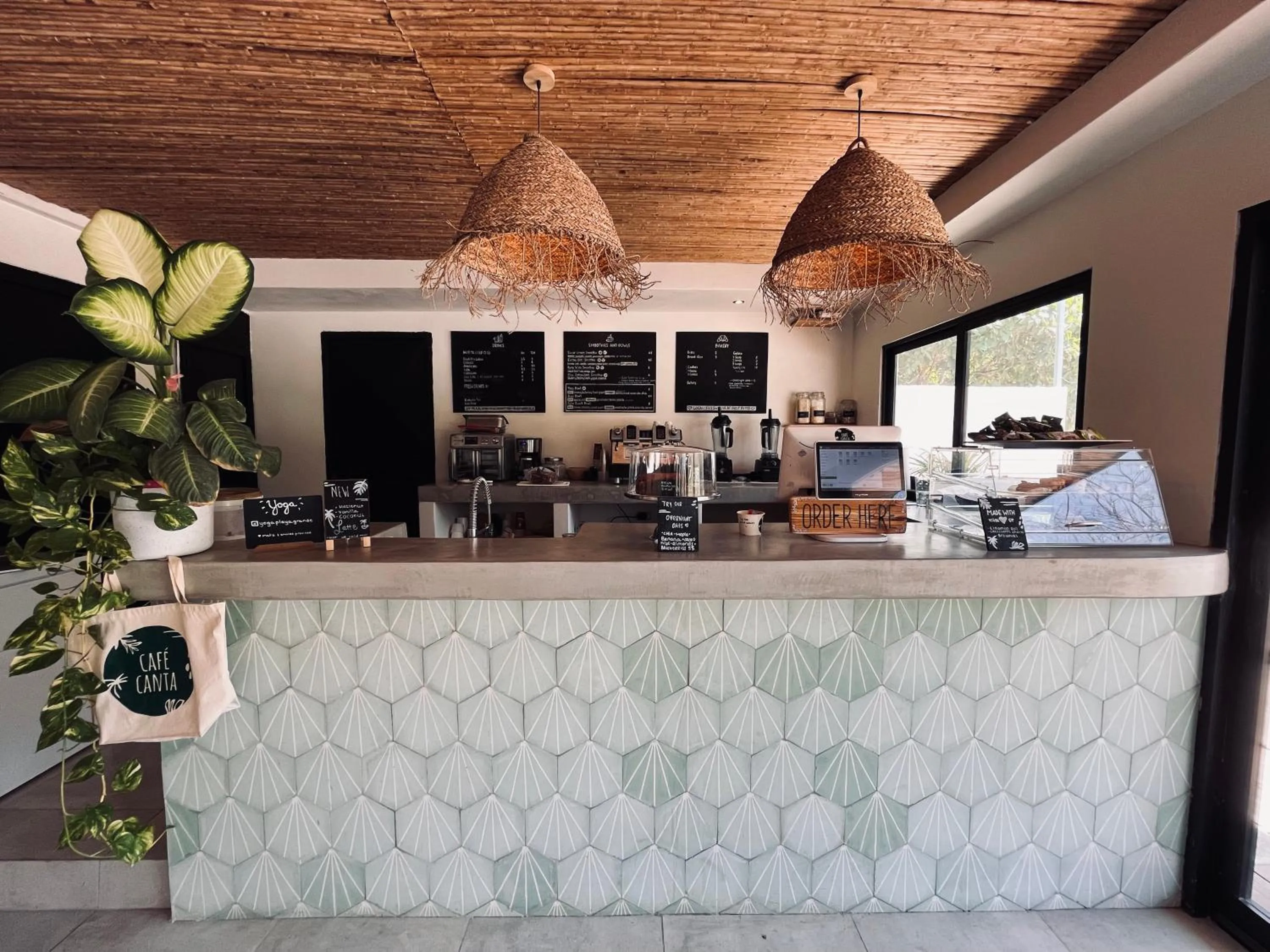 Coffee/tea facilities in Hotel Cantarana