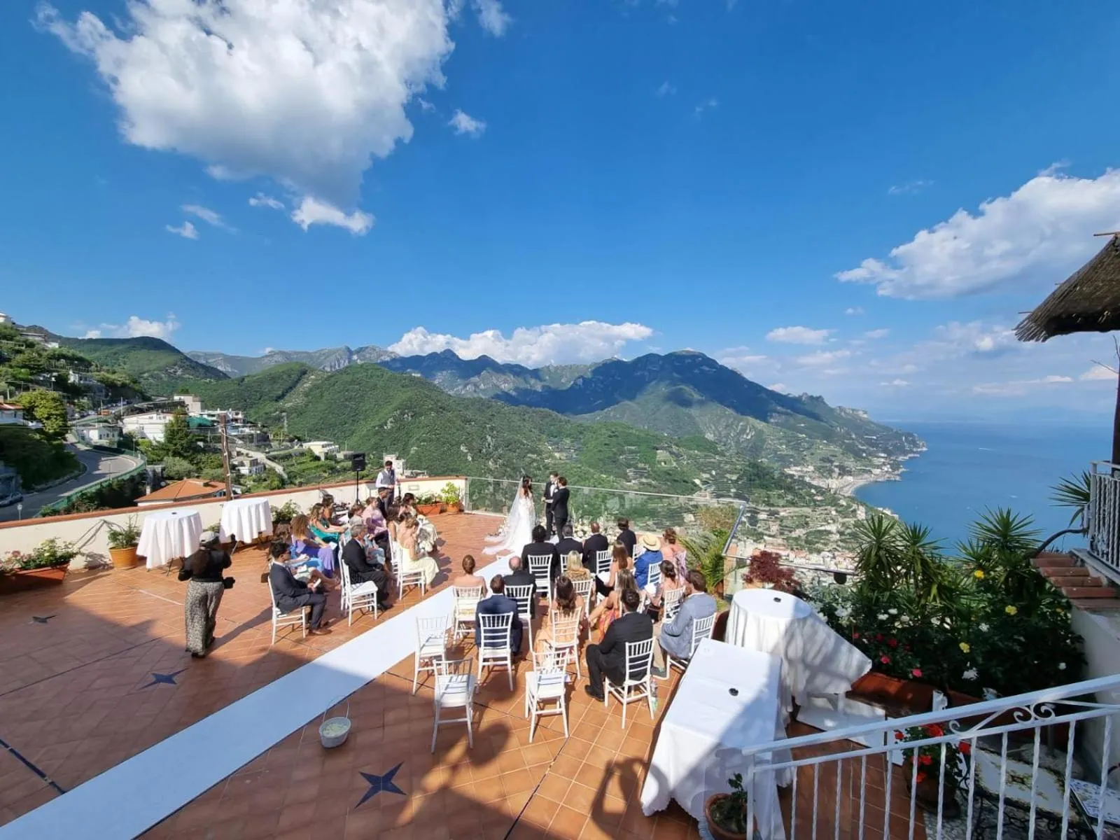 Restaurant/places to eat in Hotel Bonadies