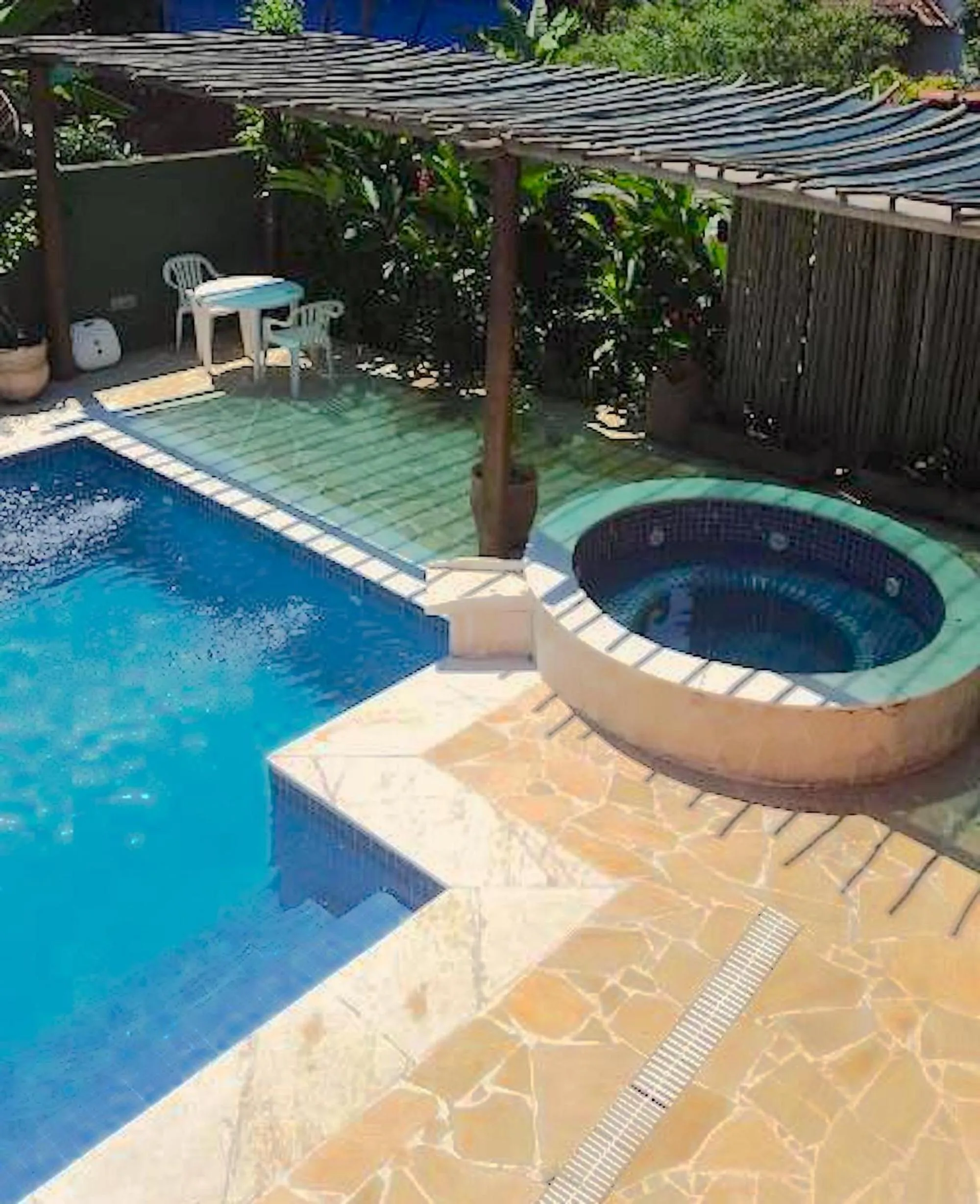 Hot Tub in VELINN Pousada Villa Caiçara