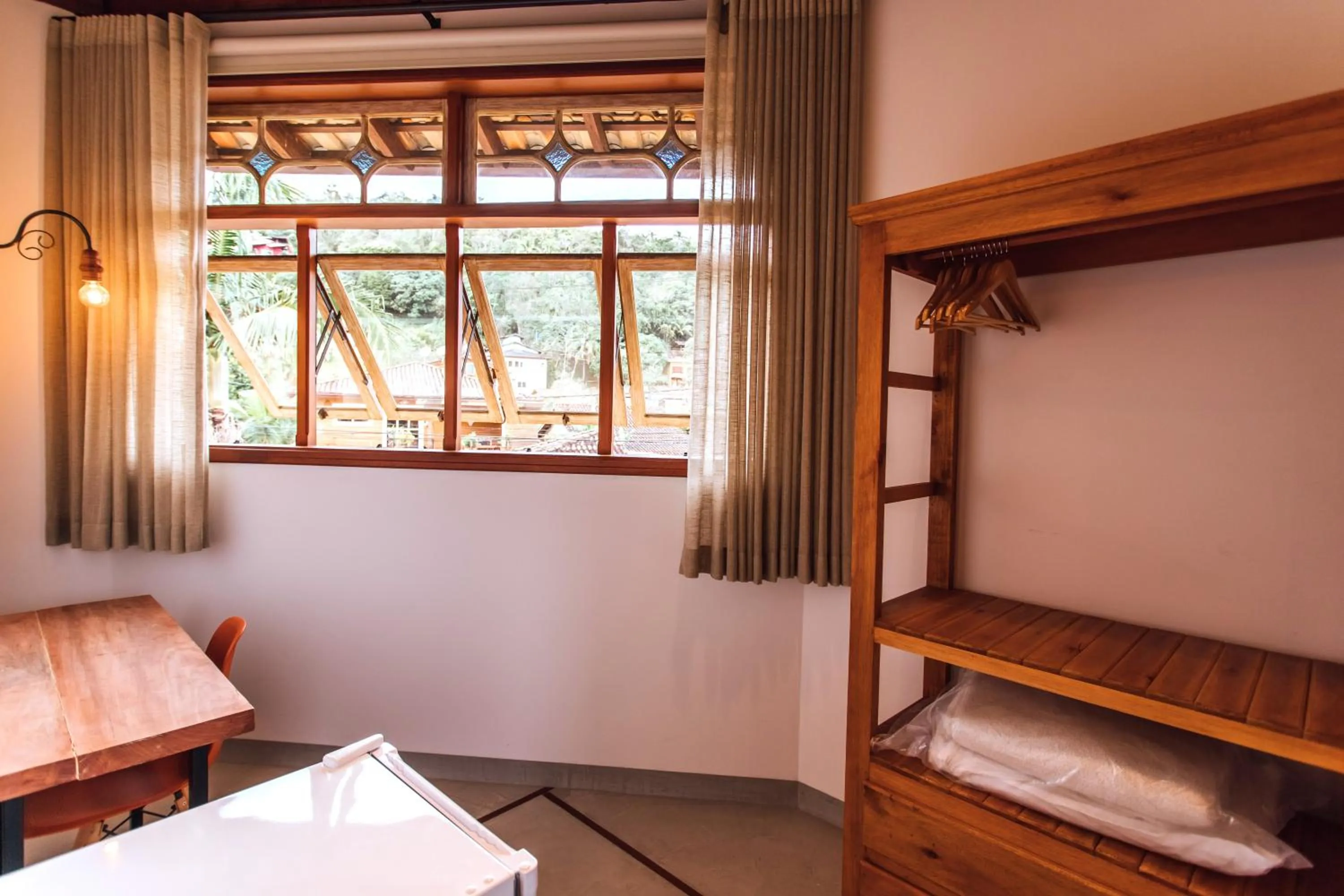 microwave, Bed in VELINN Pousada Villa Caiçara